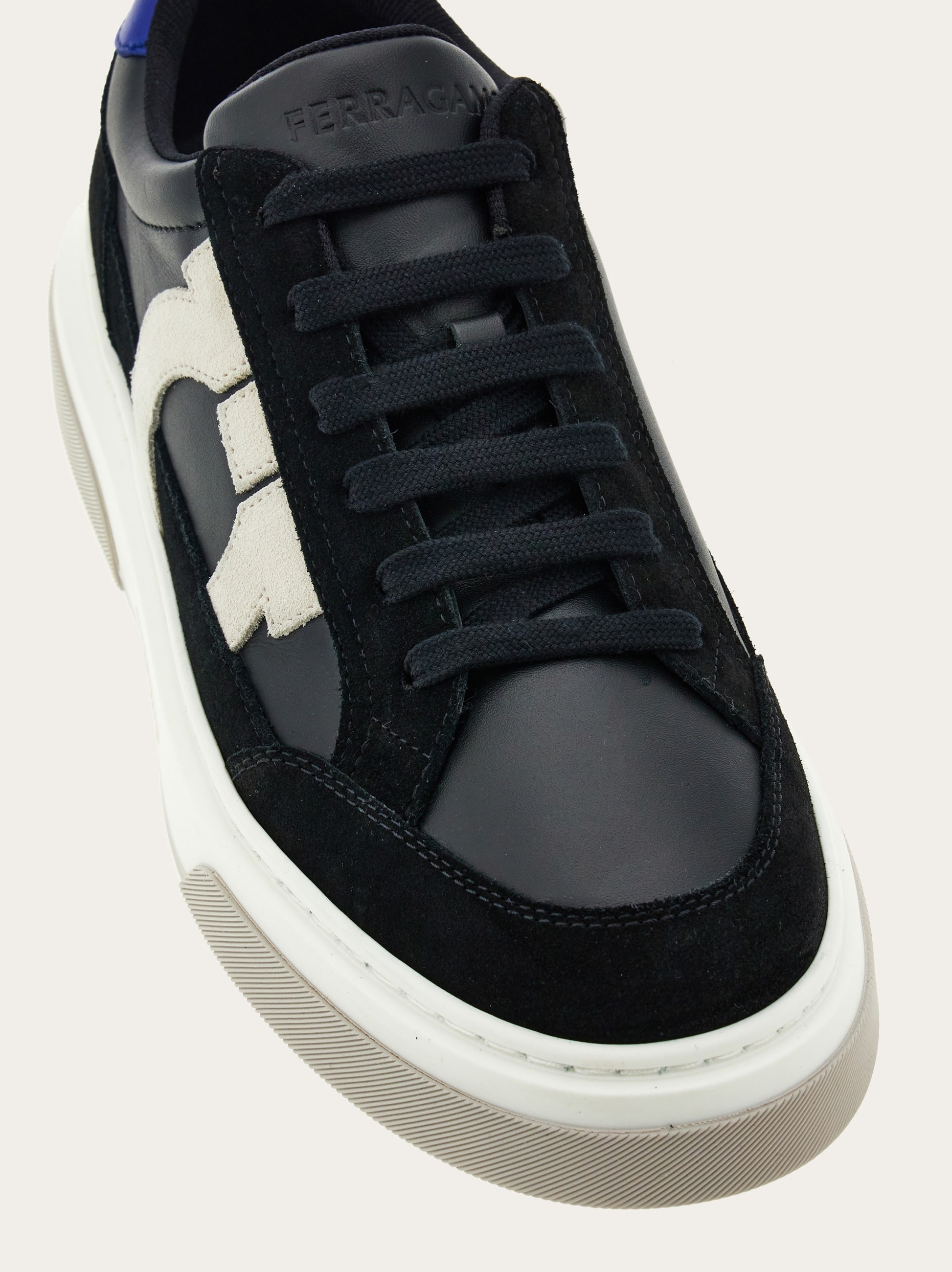 Low cut sneaker with Gancini outline - 6