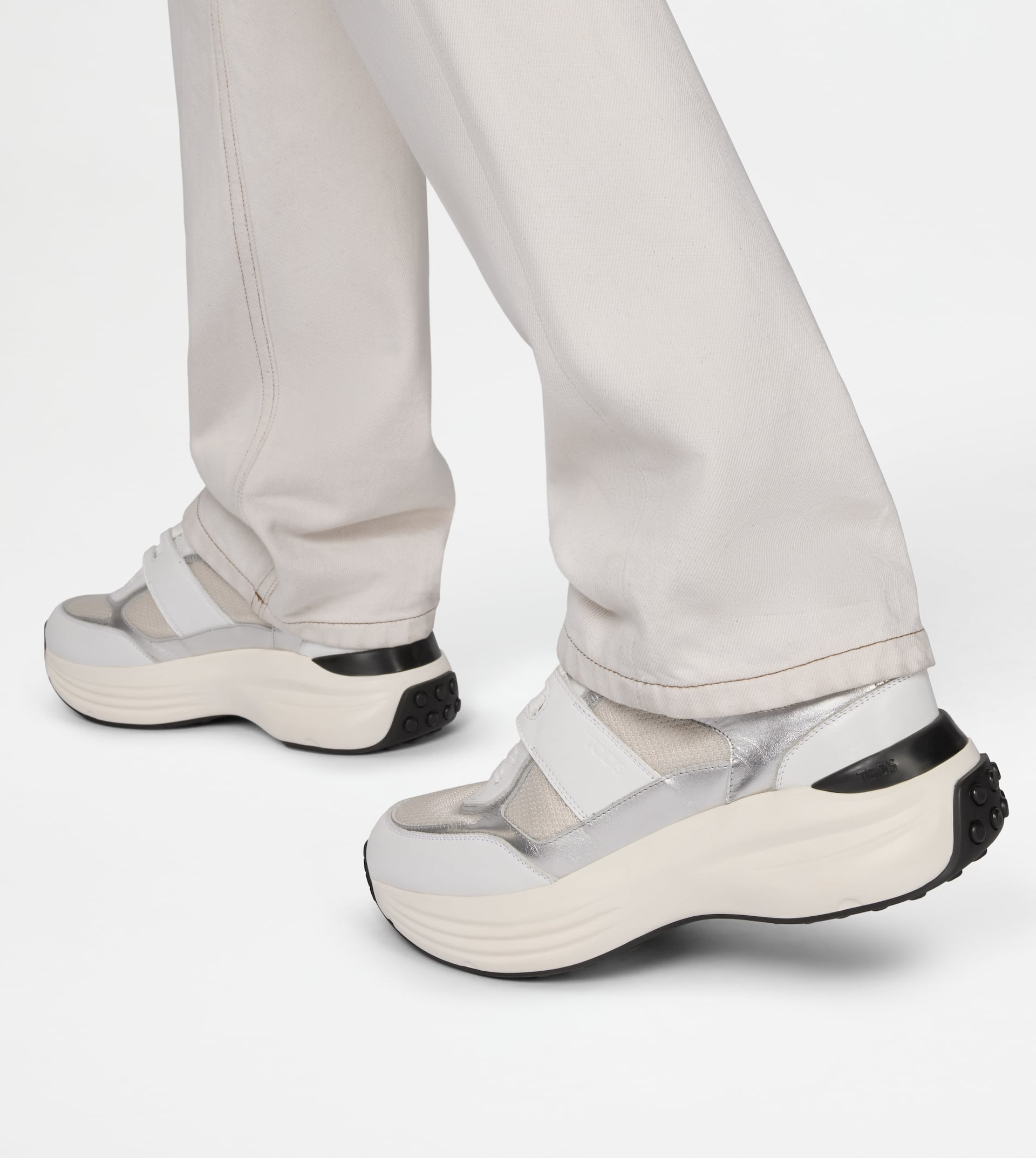 SNEAKERS IN LEATHER AND FABRIC - WHITE, SILVER - 6