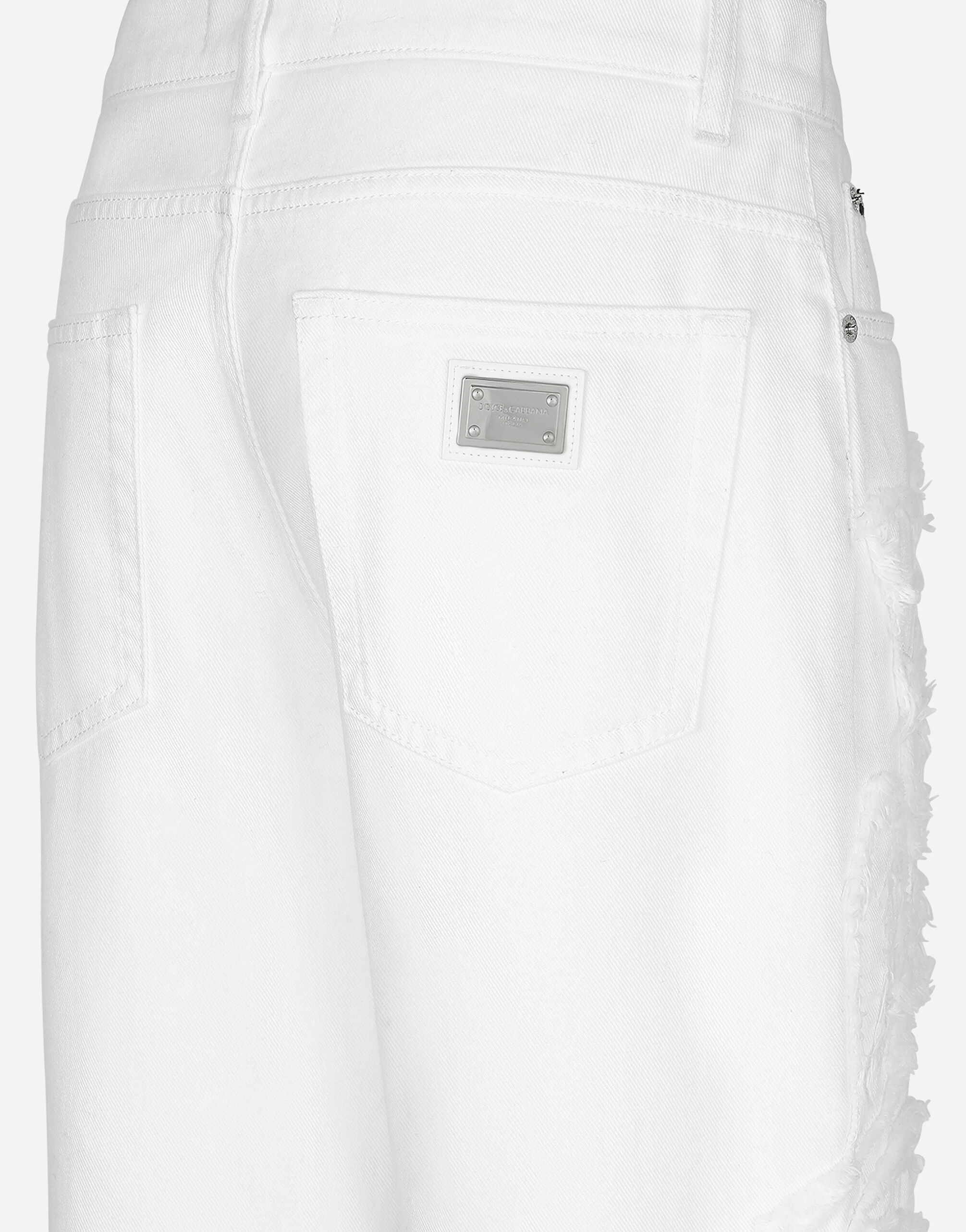 Boyfriend jeans with embroidery - 5