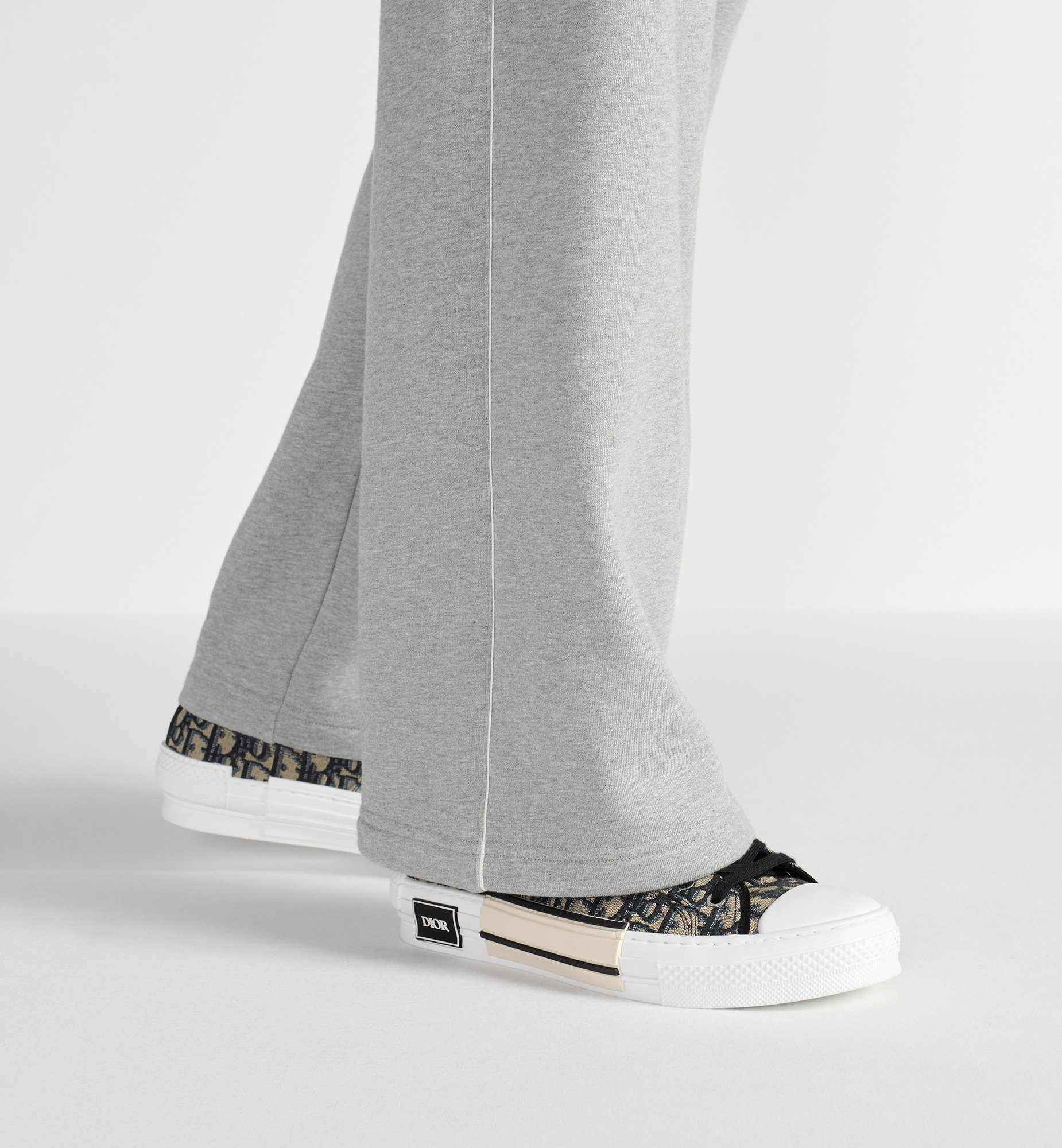 B23 Low-Top Sneaker - 2