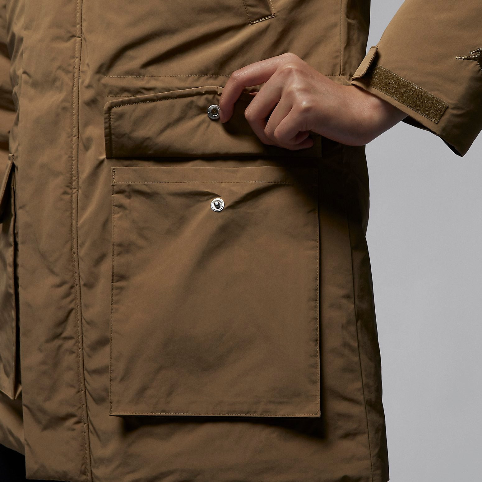 (WMNS) Air Jordan Down Parka 'Tan' FB5086-392 - 3
