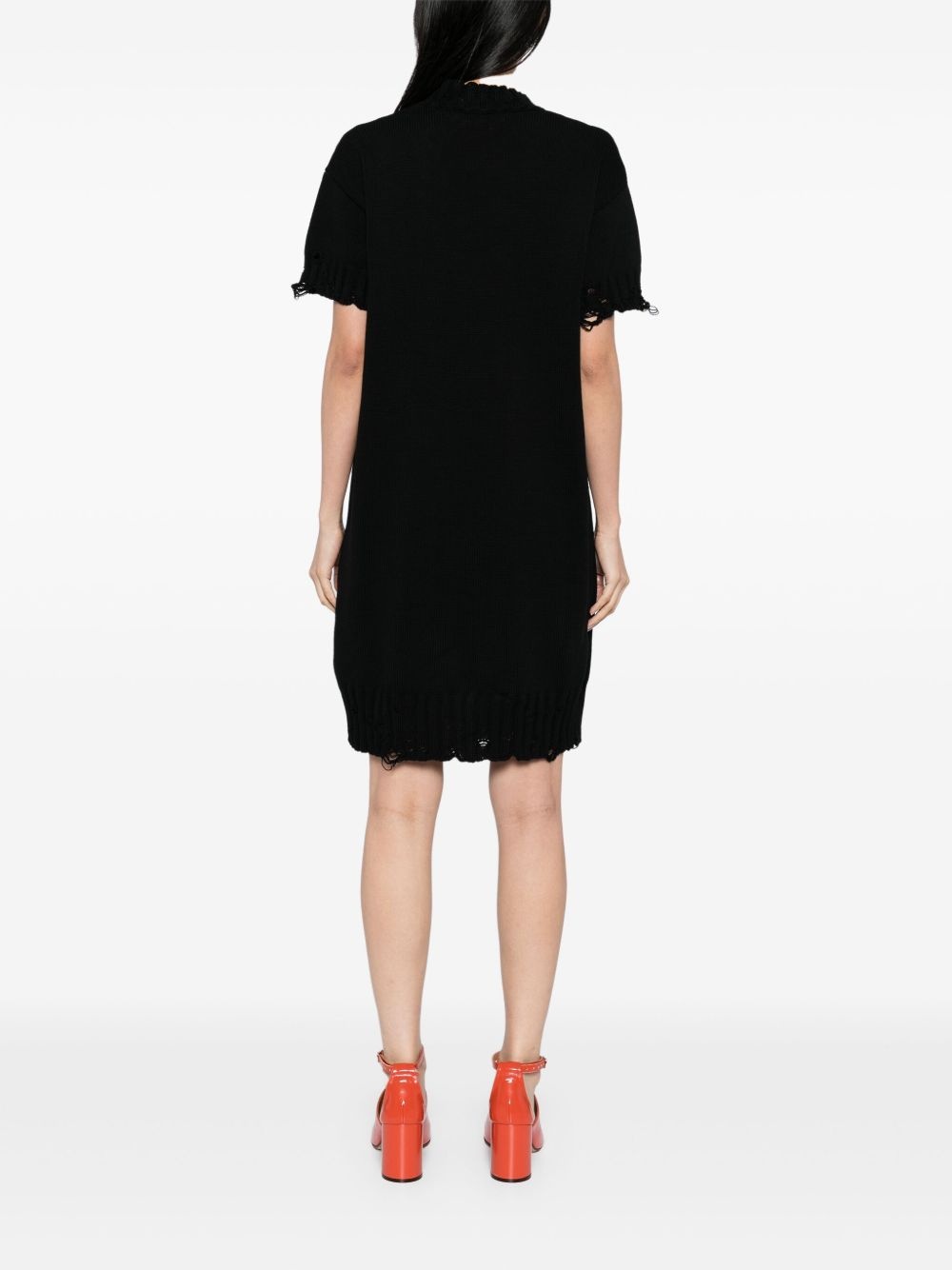 dishevelled dress - 4