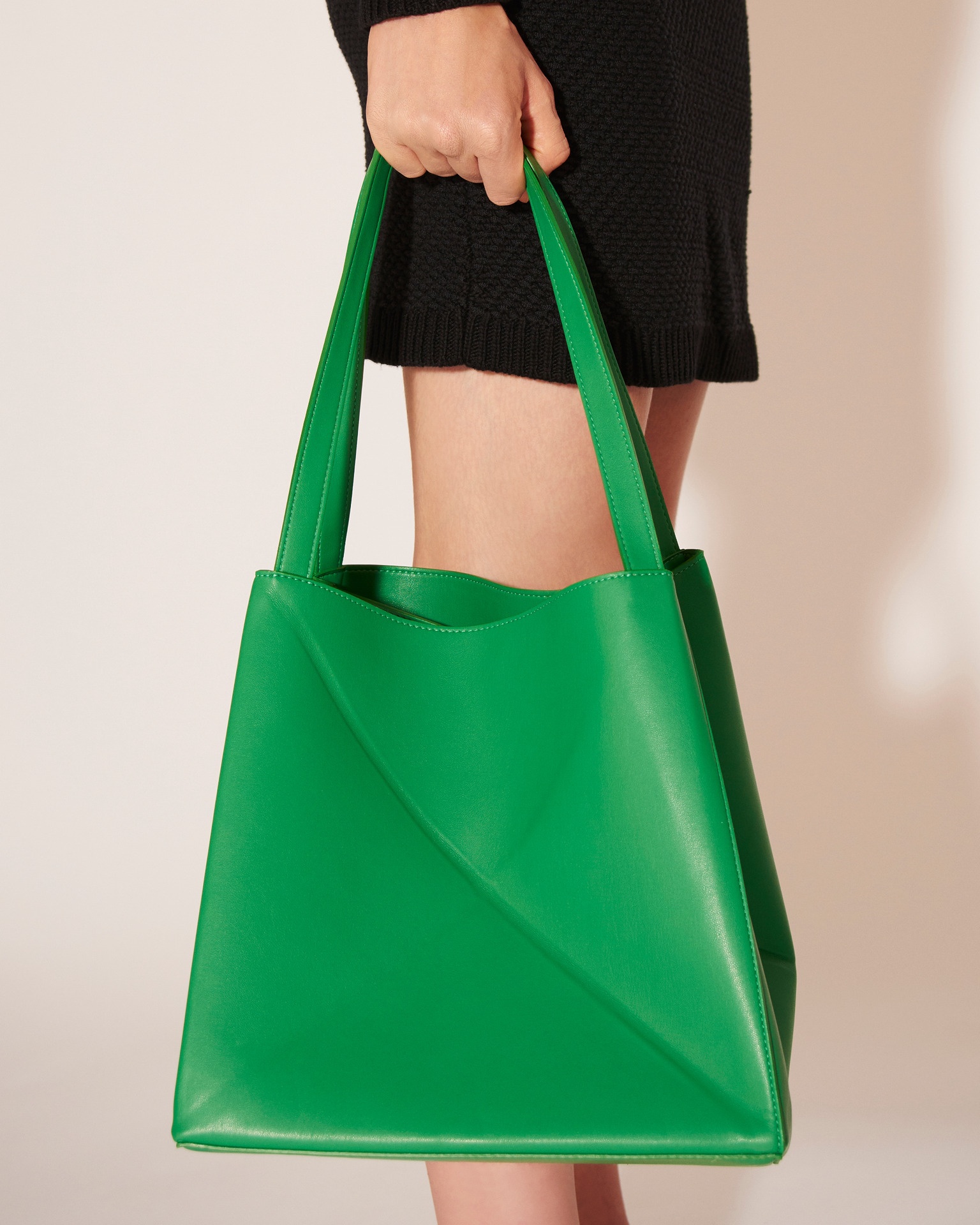 THE ORIGAMI TOTE - Vegan nappa tote - Green 2