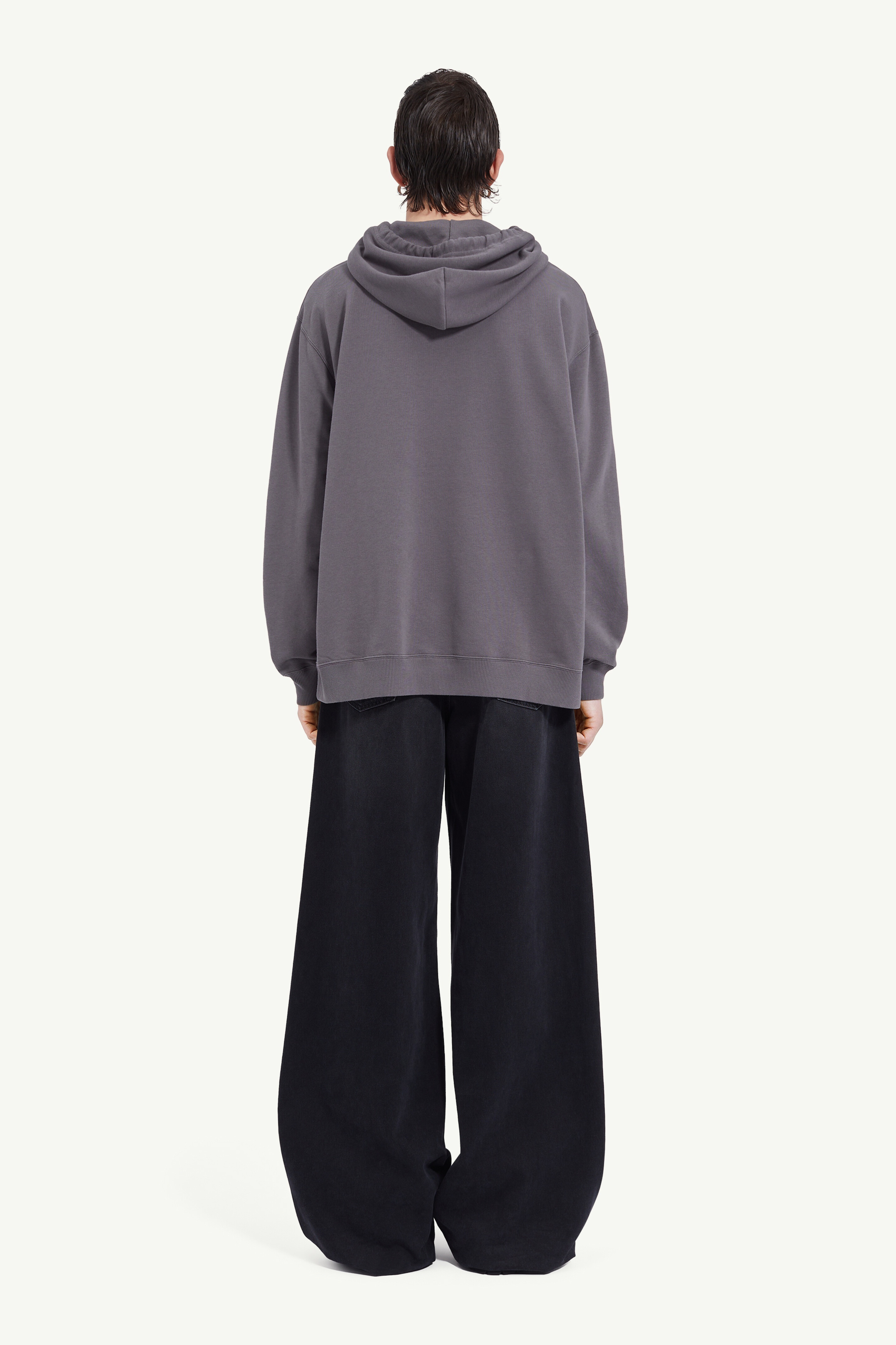 Long-sleeve hooded sweatshirt - 8