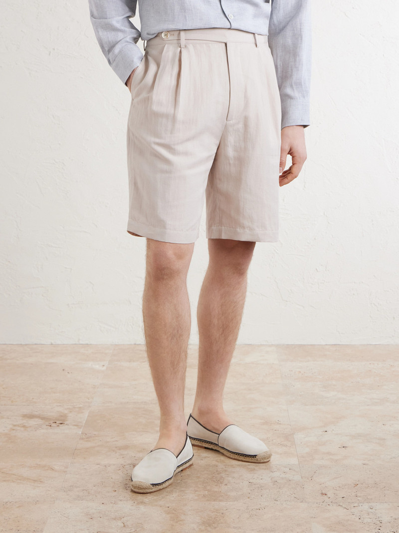 Wide-Leg Pleated Linen and Cotton-Blend Shorts 3