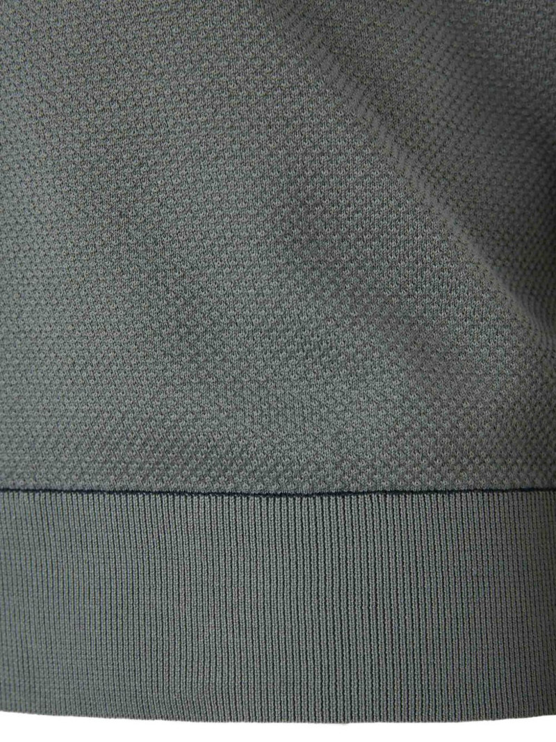 textured T-shirt 4