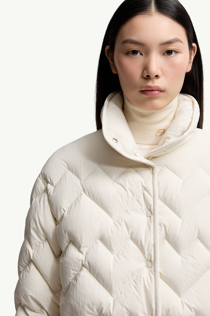 Senevee Heart-Quilted Short Down Jacket 7