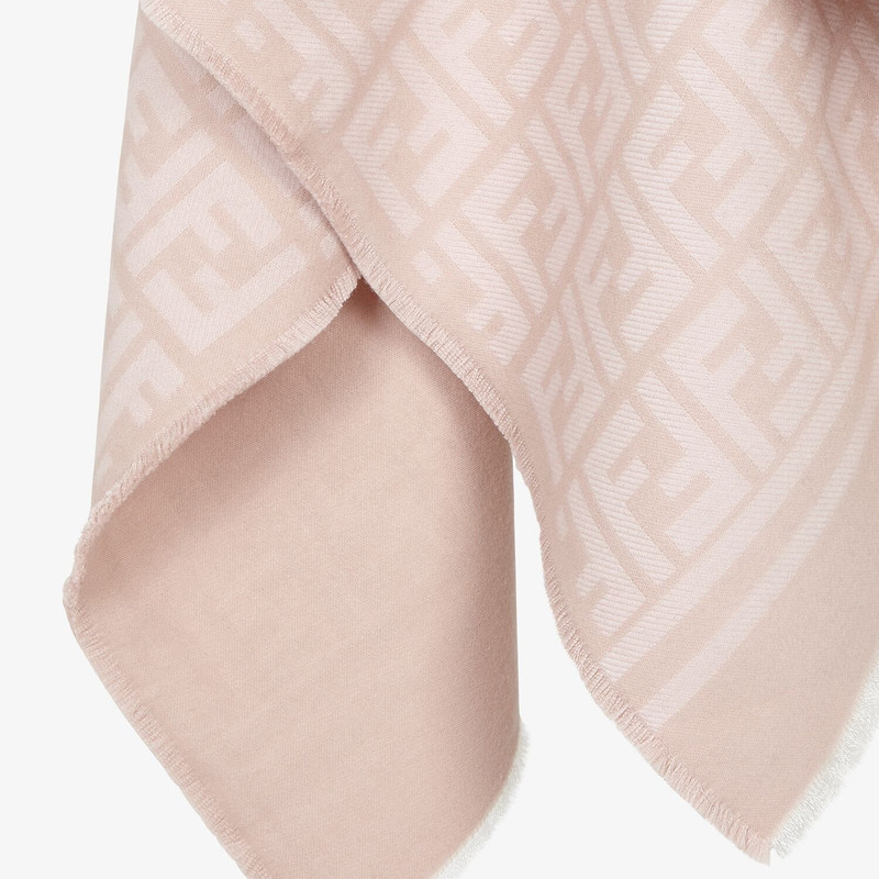 Poncho in pink wool and silk 3