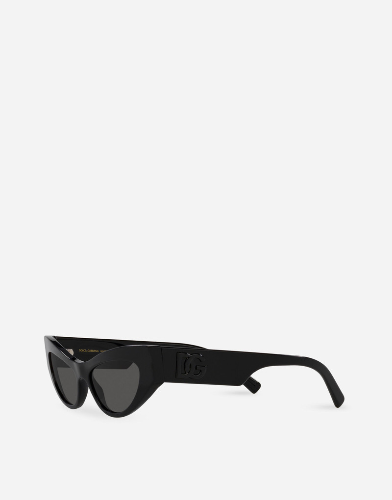Dolce & Gabbana DG Logo sunglasses outlook