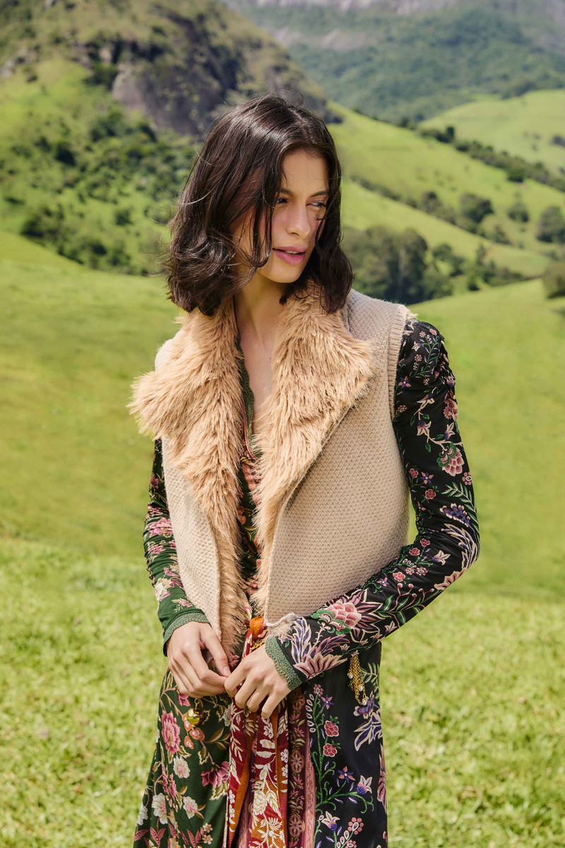 Beige Fur Sleeveless Knit Vest 1