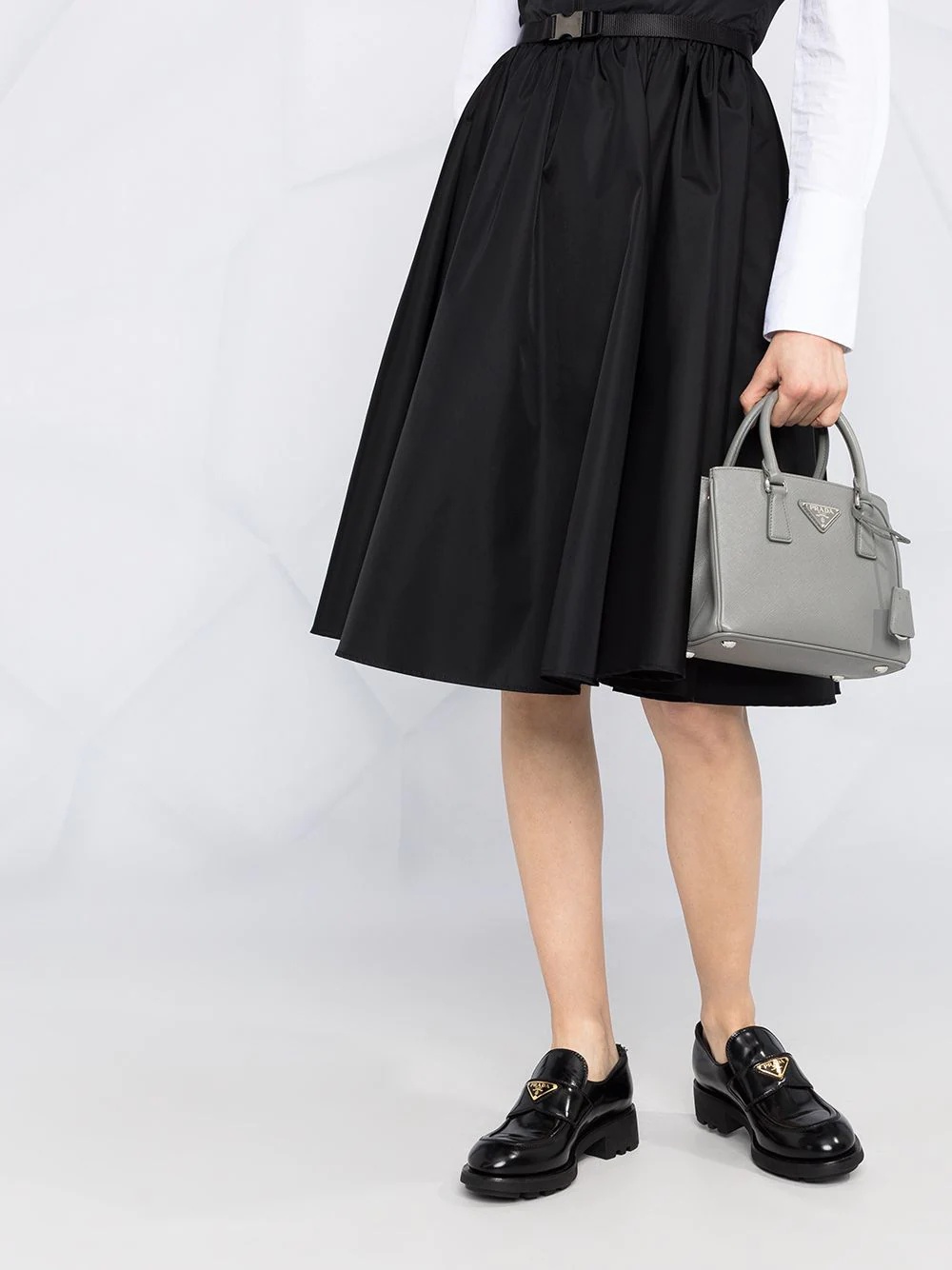 belted logo plaque flared dress - 3