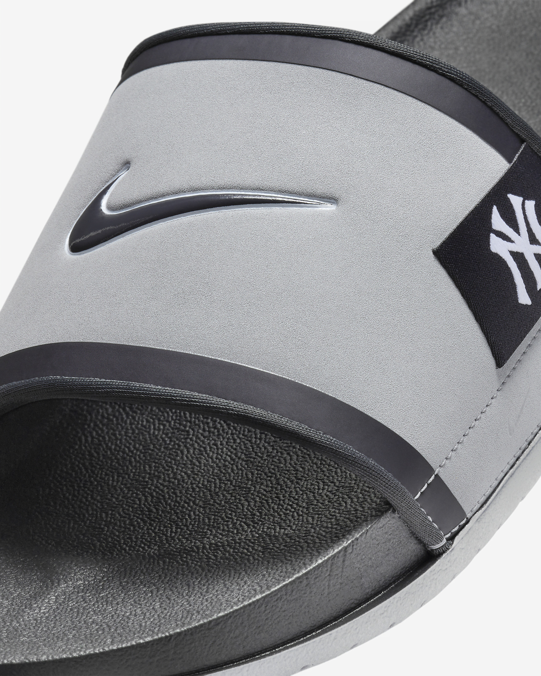 Nike Offcourt (New York Yankees) Offcourt Slides - 6