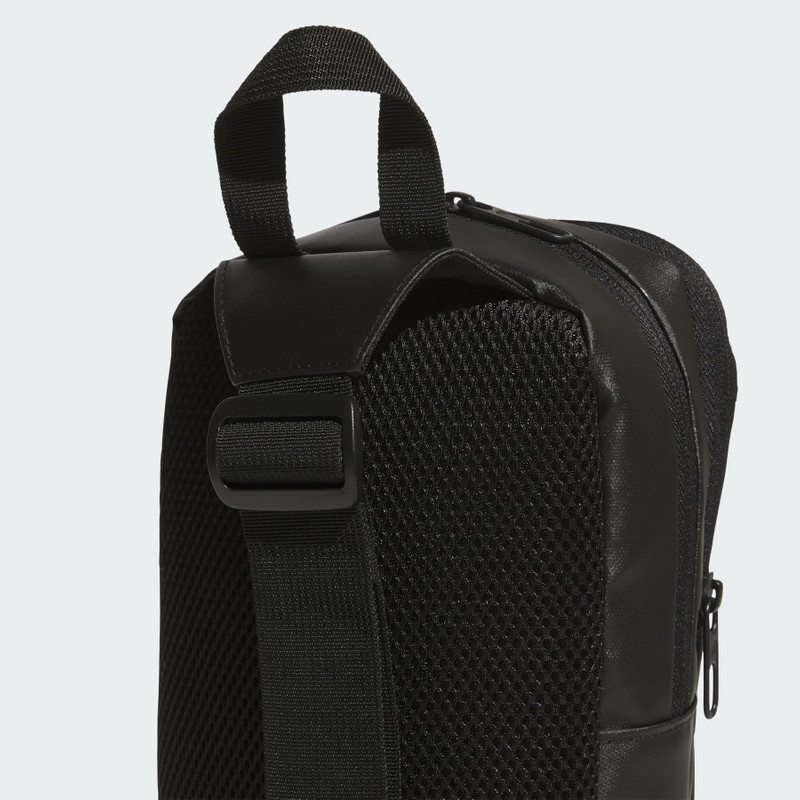 LINER LOGO SLING BAG 6