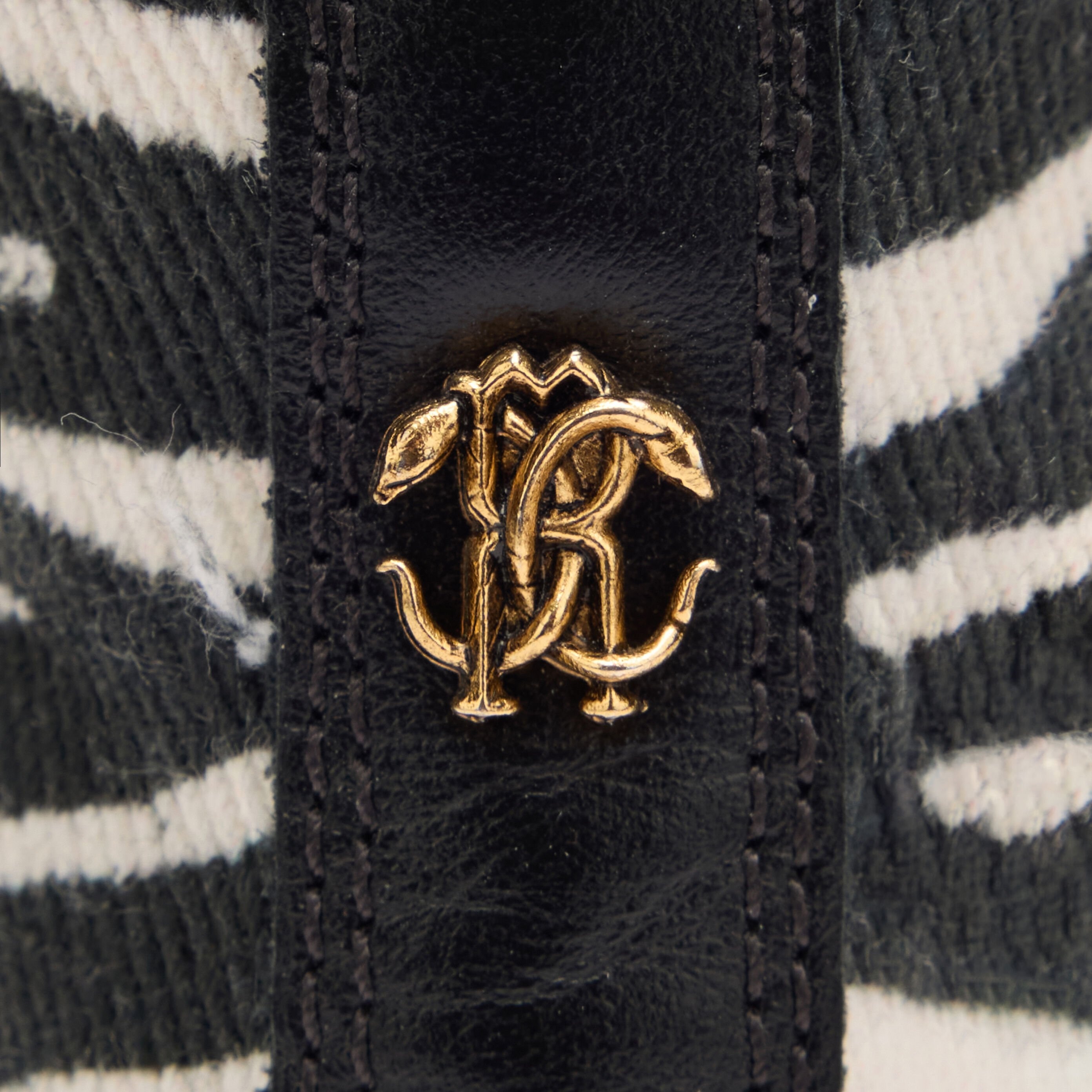 High-Top Sneakers With Zebra Print - 4
