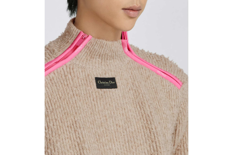 Sweater with Zipped Collar 7