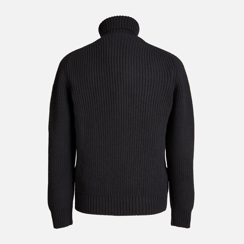 Turtleneck Black 5