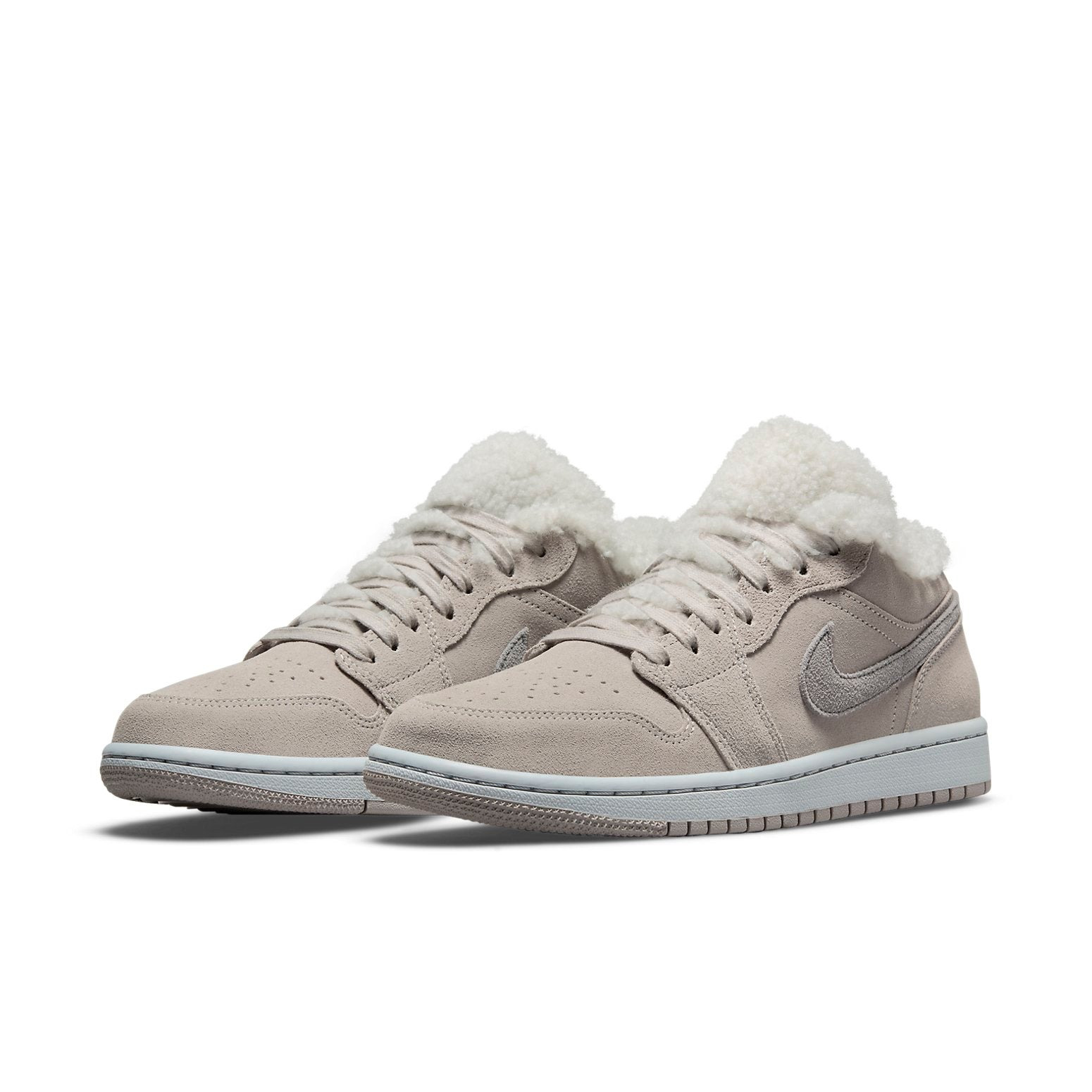 (WMNS) Air Jordan 1 Low SE 'Sherpa Fleece' DO0750-002 - 3