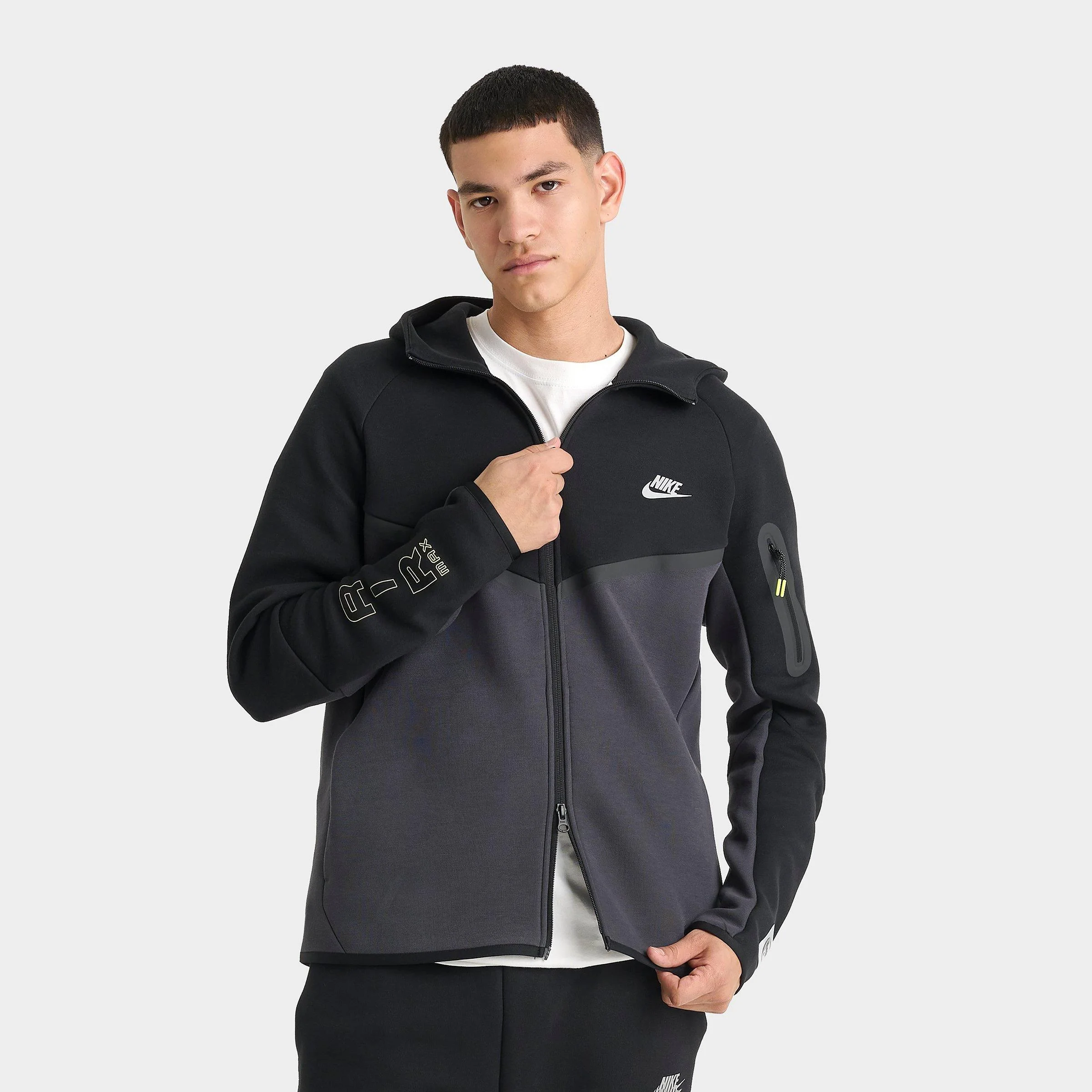 Men's Nike Tech Fleece Air Max Full-Zip Windrunner Jacket - 1