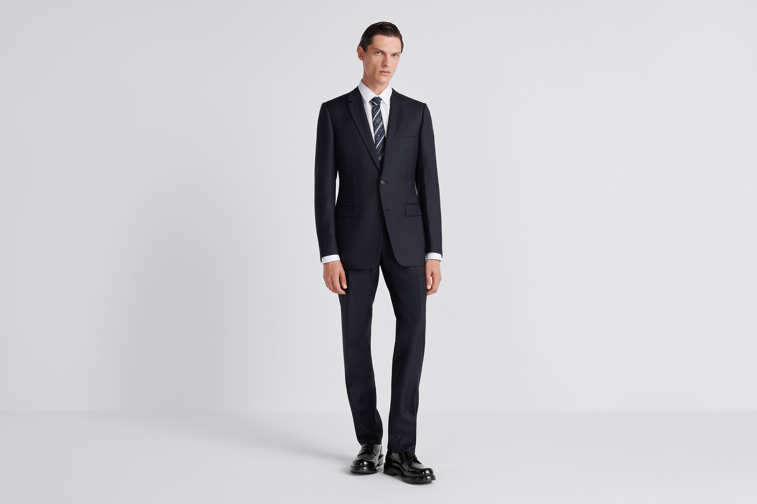 美品　Christian Dior ディオール　ワンピース　ジレ　ベスト　スーツ Christian Dior - ☆Christian Dior☆最新タグ☆極美品☆本革