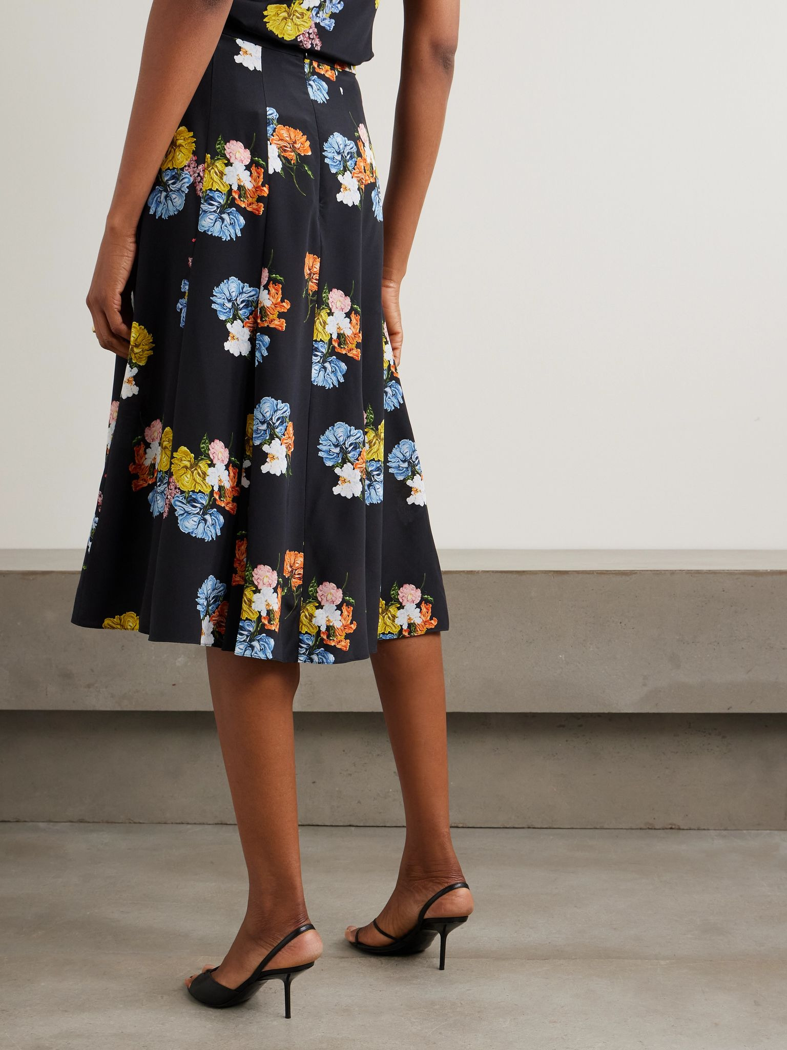 Kenzie floral-print silk crepe de chine skirt Black - 3