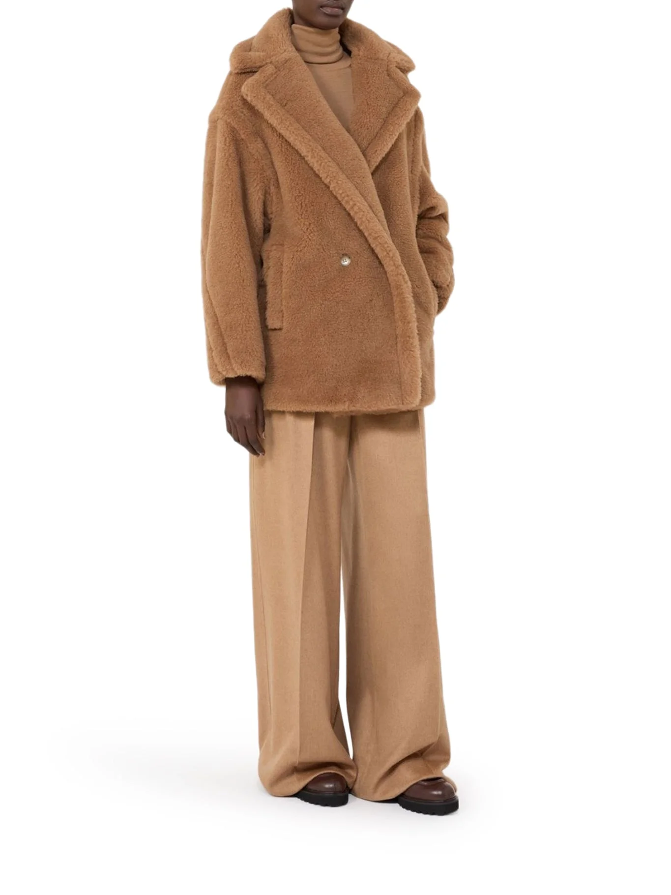 BEAR ICON SHORT TEDDY COAT - 1