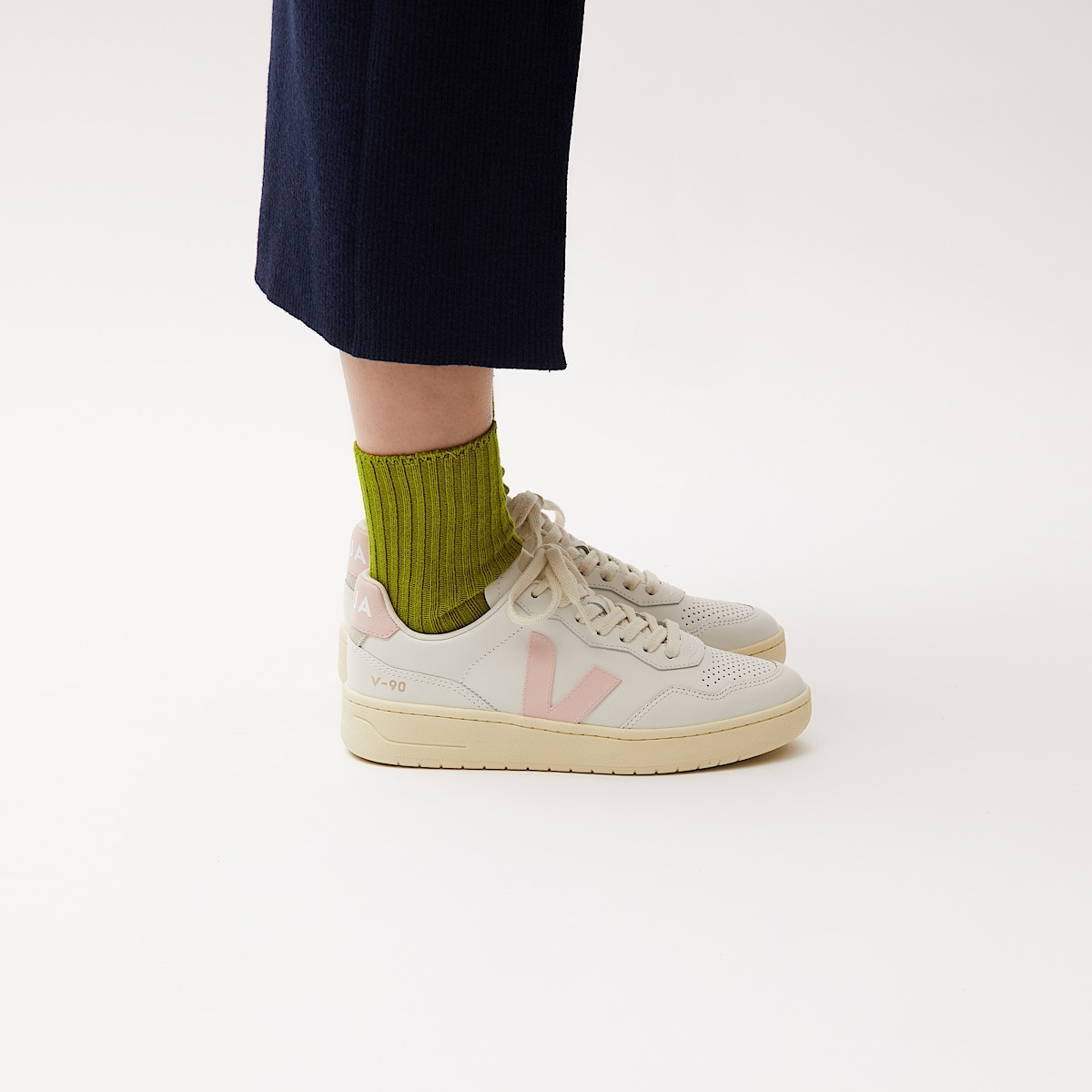 V-12 LEATHER WHITE SABLE - 4