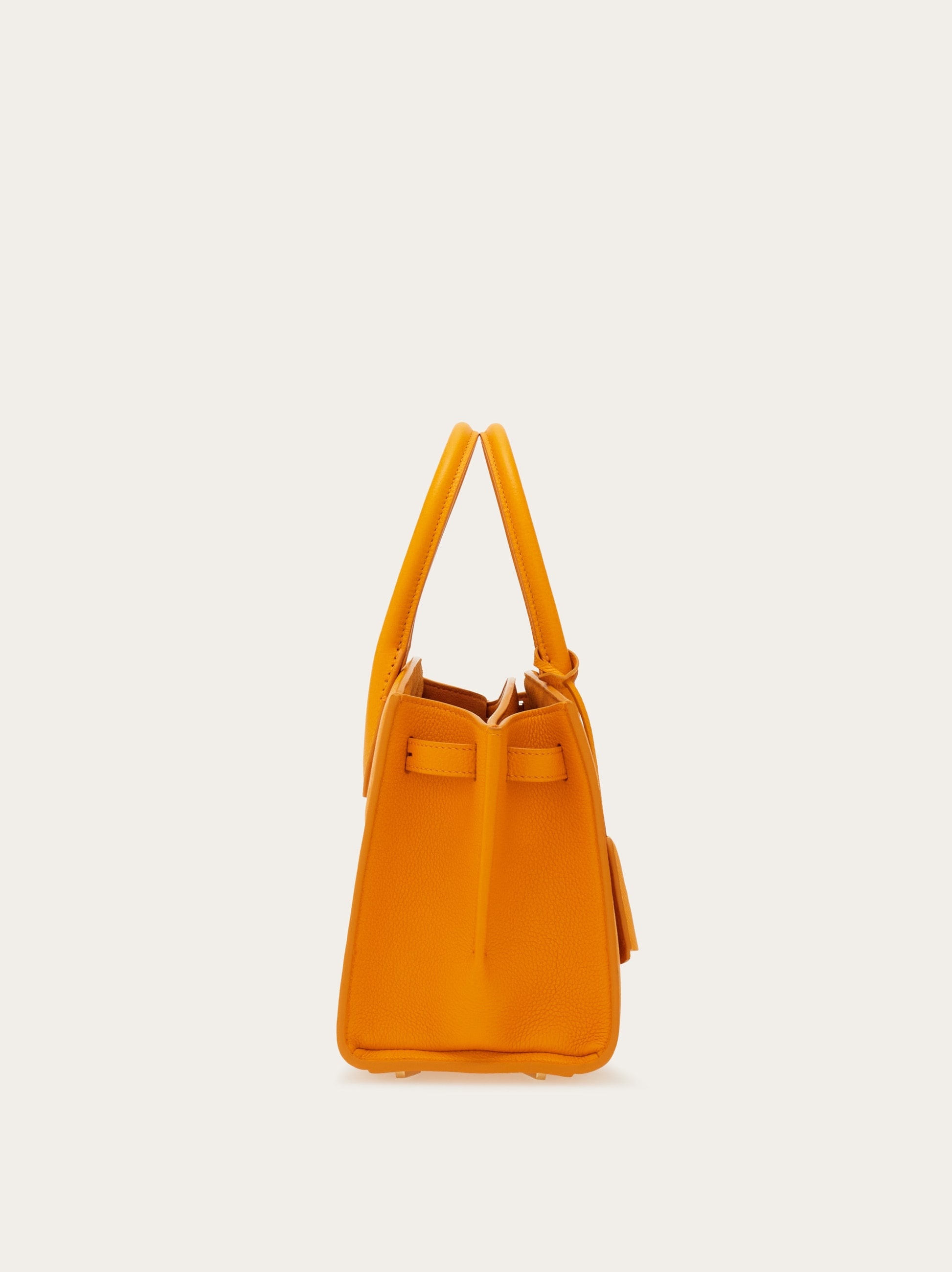 New Ferragamo Studio soft bag (M) - 4