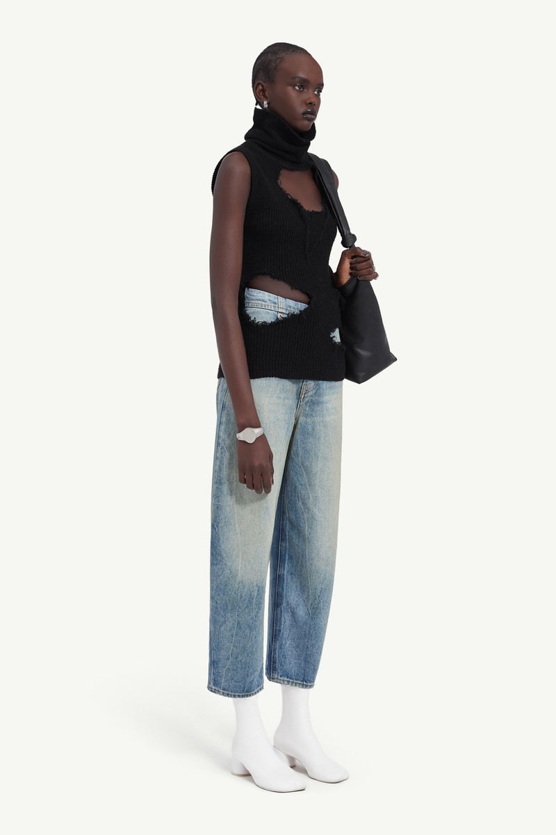 Distressed sleeveless jumper 3