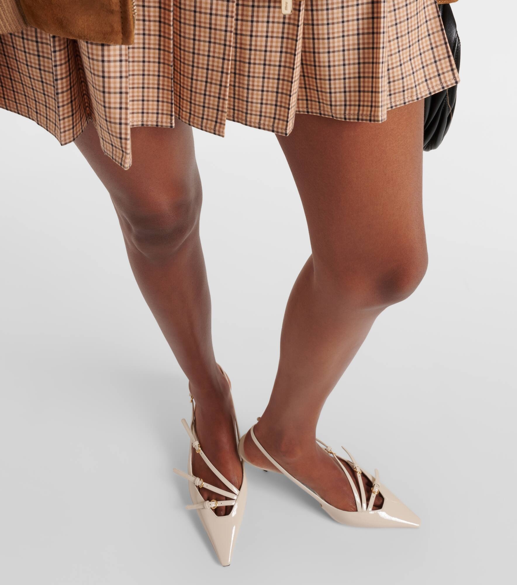 Patent leather slingback pumps - 4