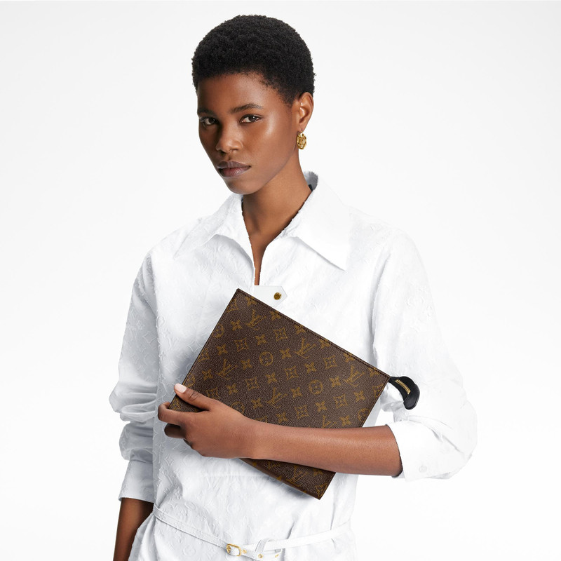 Louis Vuitton Poche Toilette NM outlook