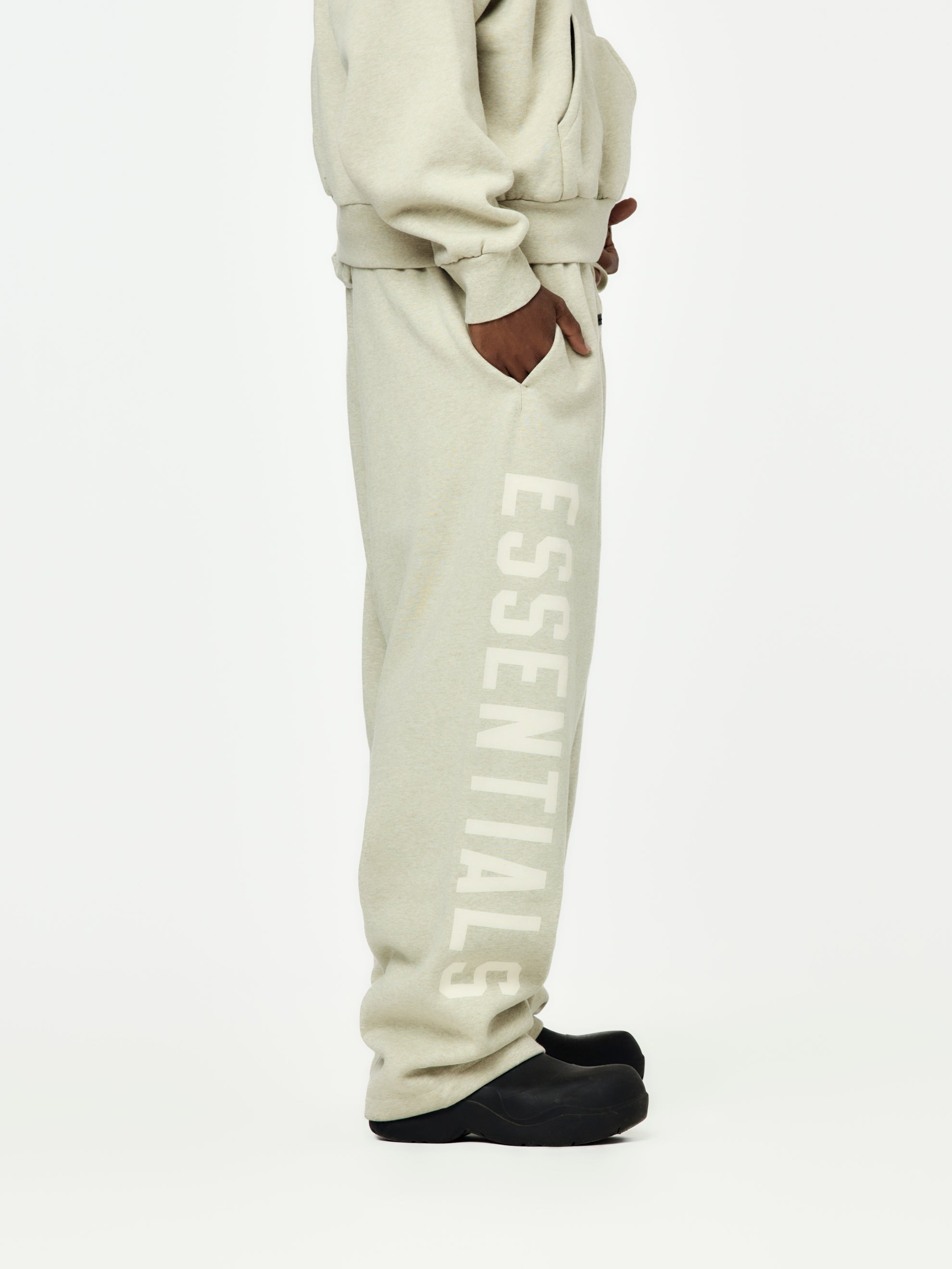 LOUNGE FLEECE SWEATPANT (HEATHER STONE) - 2
