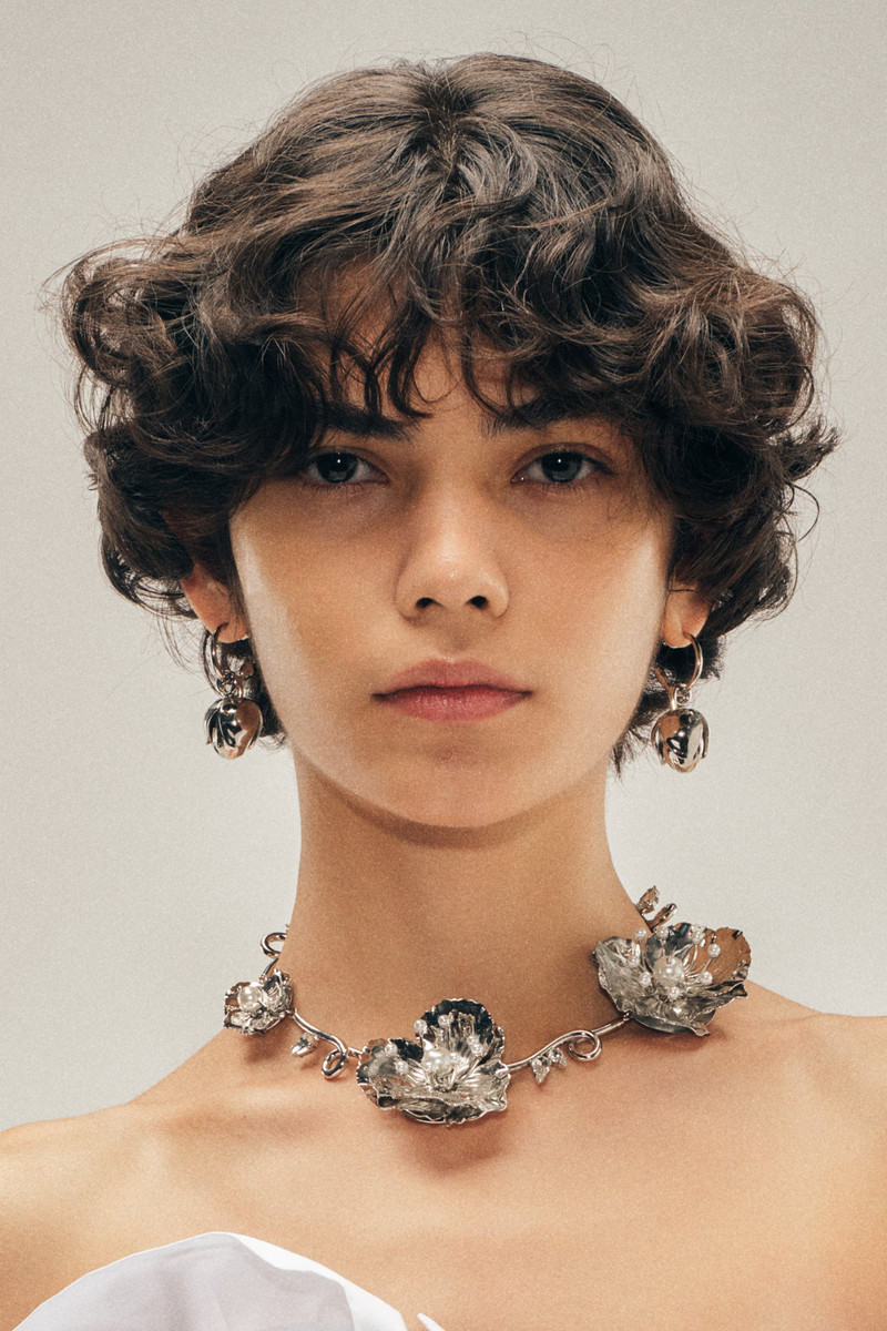 Simone Rocha Turbo Blooming Poppy Necklace outlook