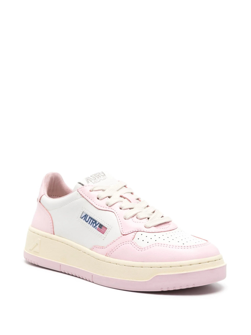 Medalist Low Sneakers 3