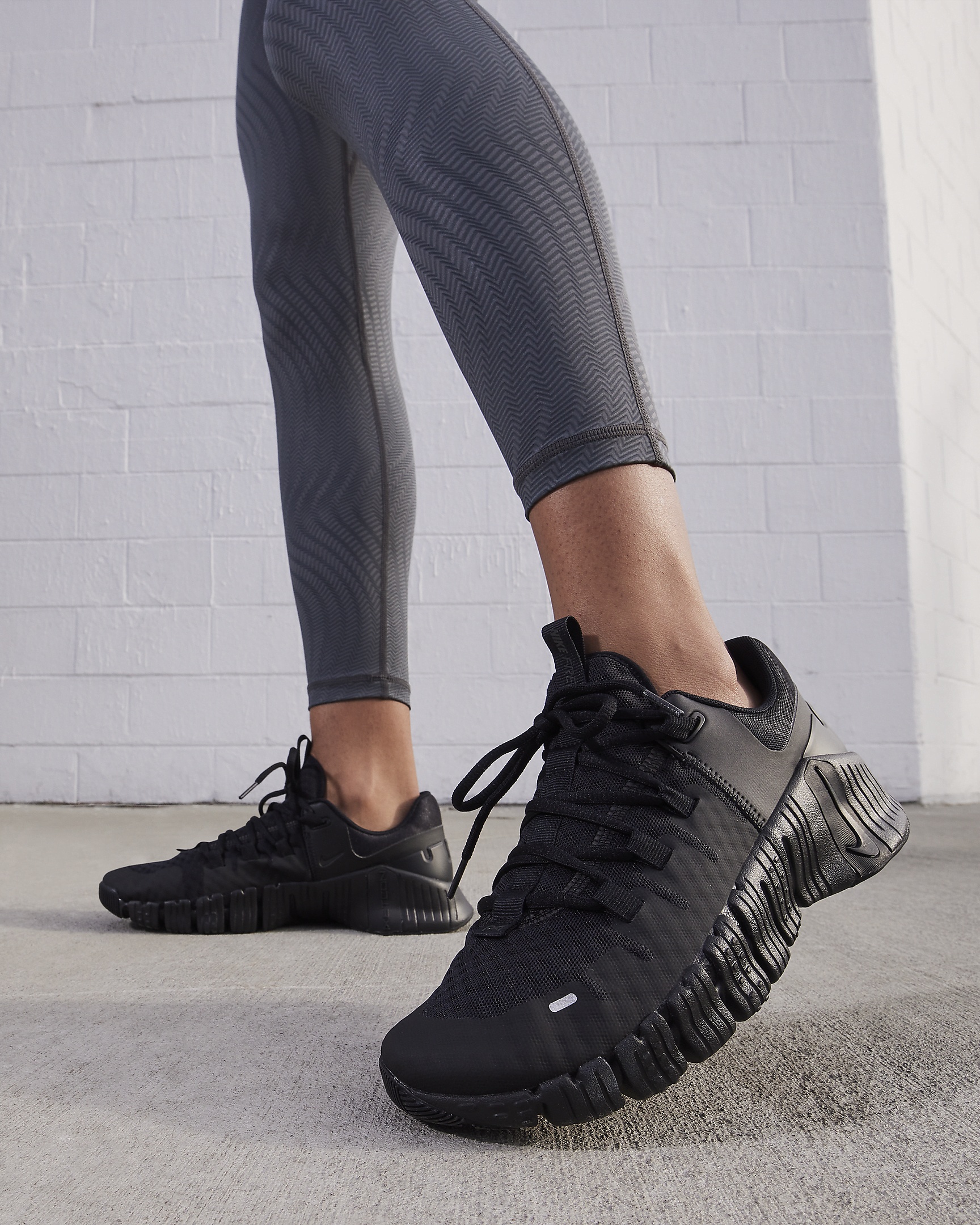 Nike Free Metcon 5 Women's Workout Shoes - 11
