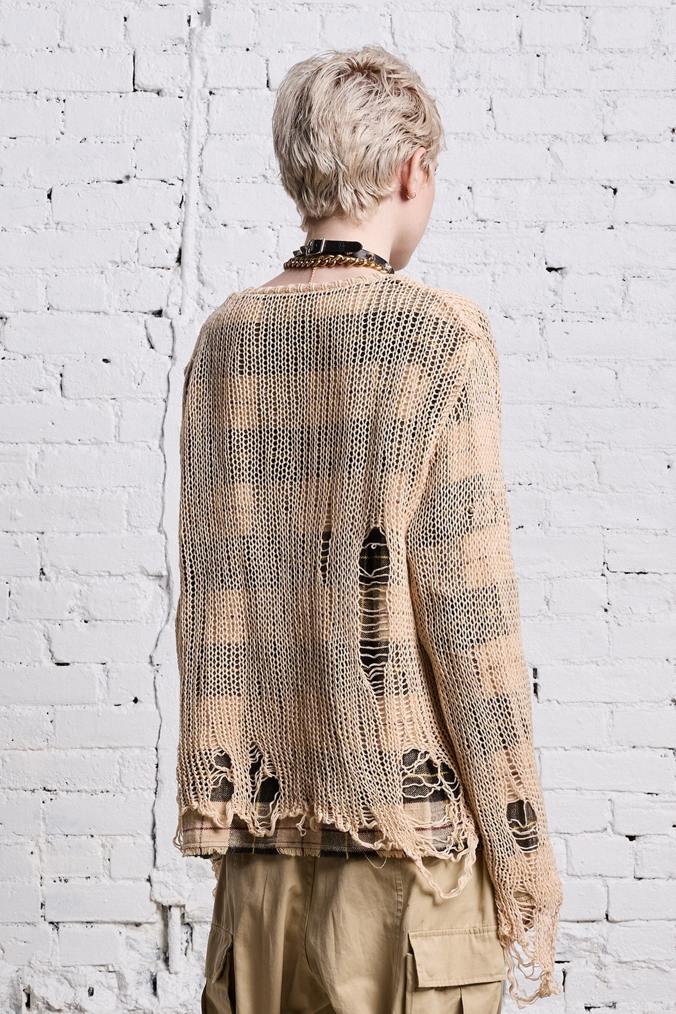RELAXED OVERLAY CREWNECK - CREAM AND BLACK PLAID - 6