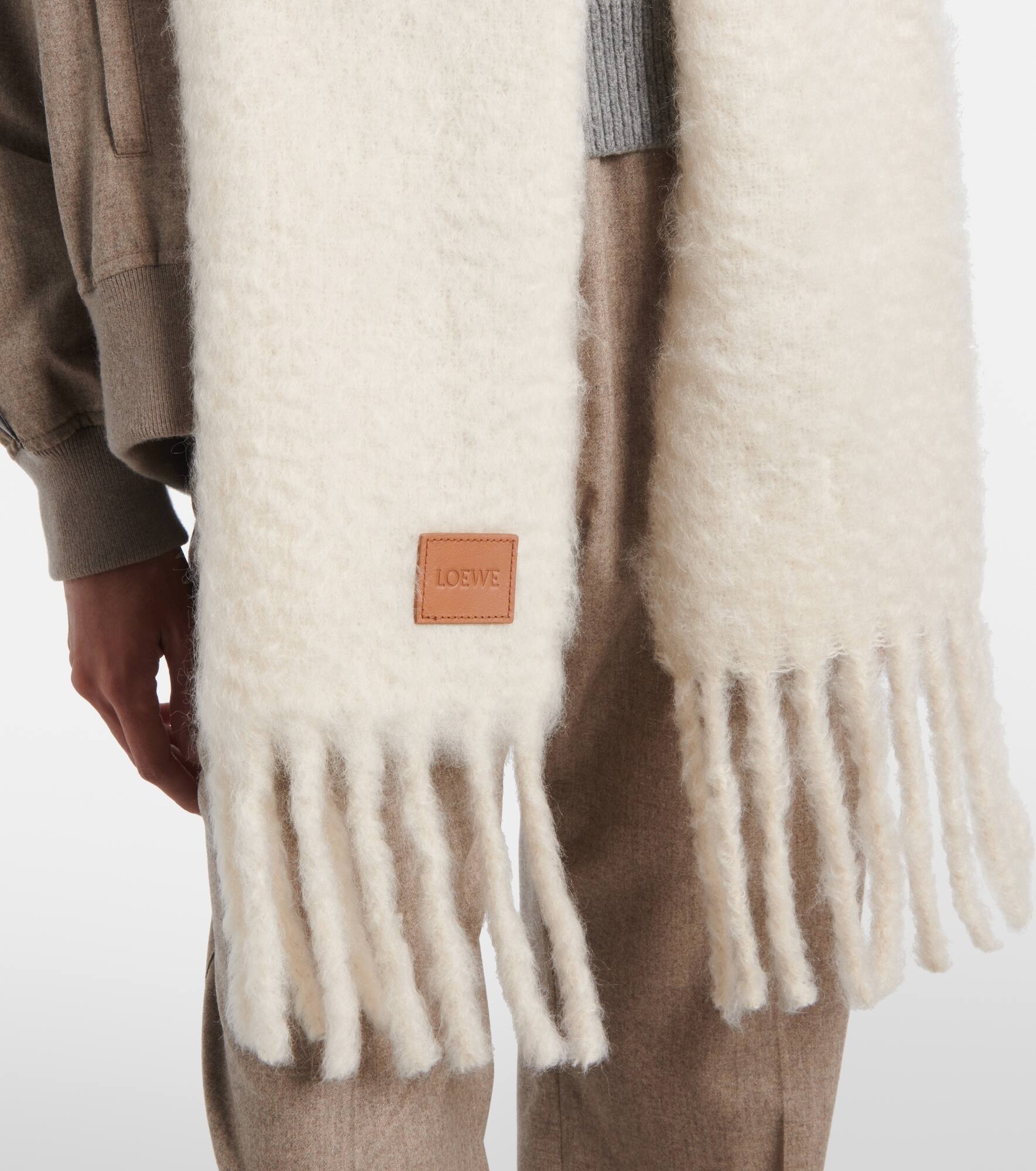Fringed mohair and wool-blend scarf - 3