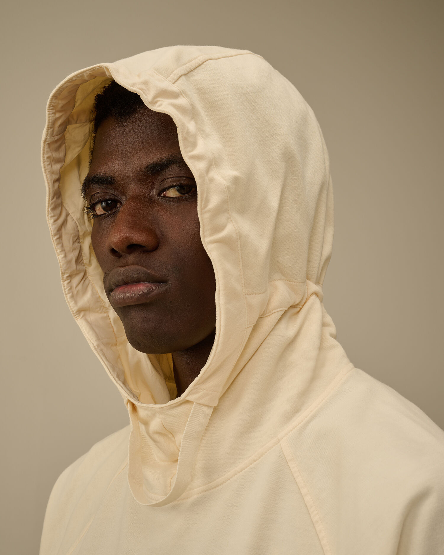Light Fleece Hooded Lens Sweatshirt - 6