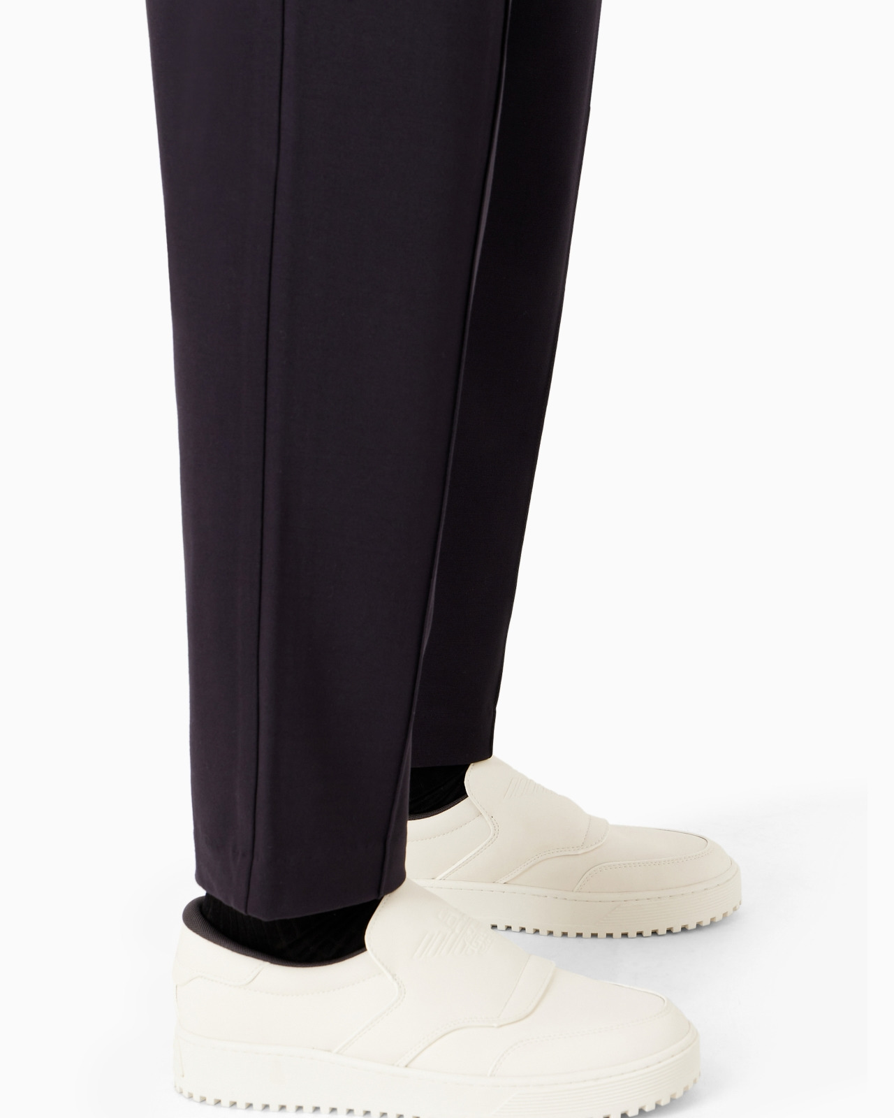 Knitted jersey joggers with ribs - 6