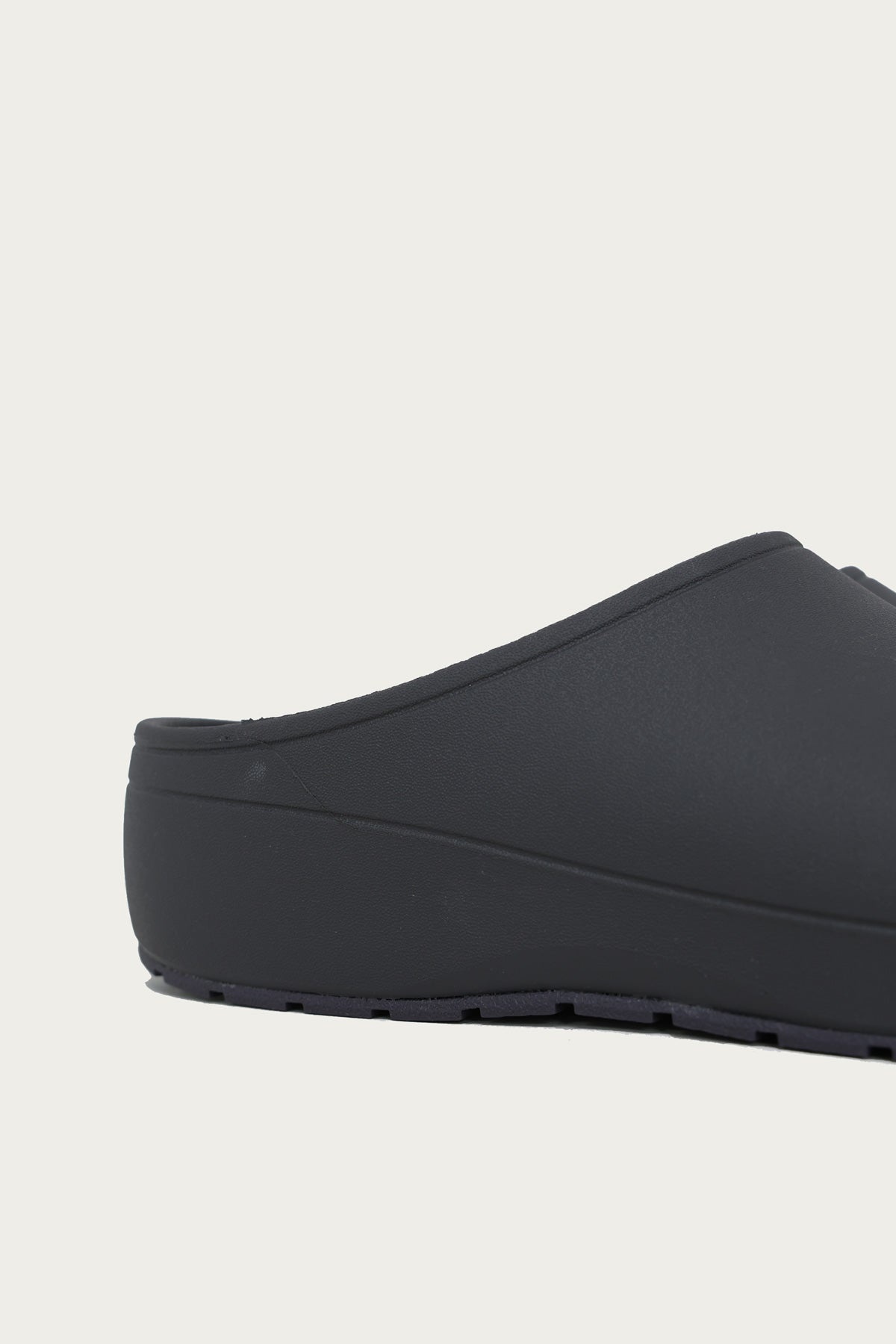 Classic Quiet Clog - Black Sand - 4
