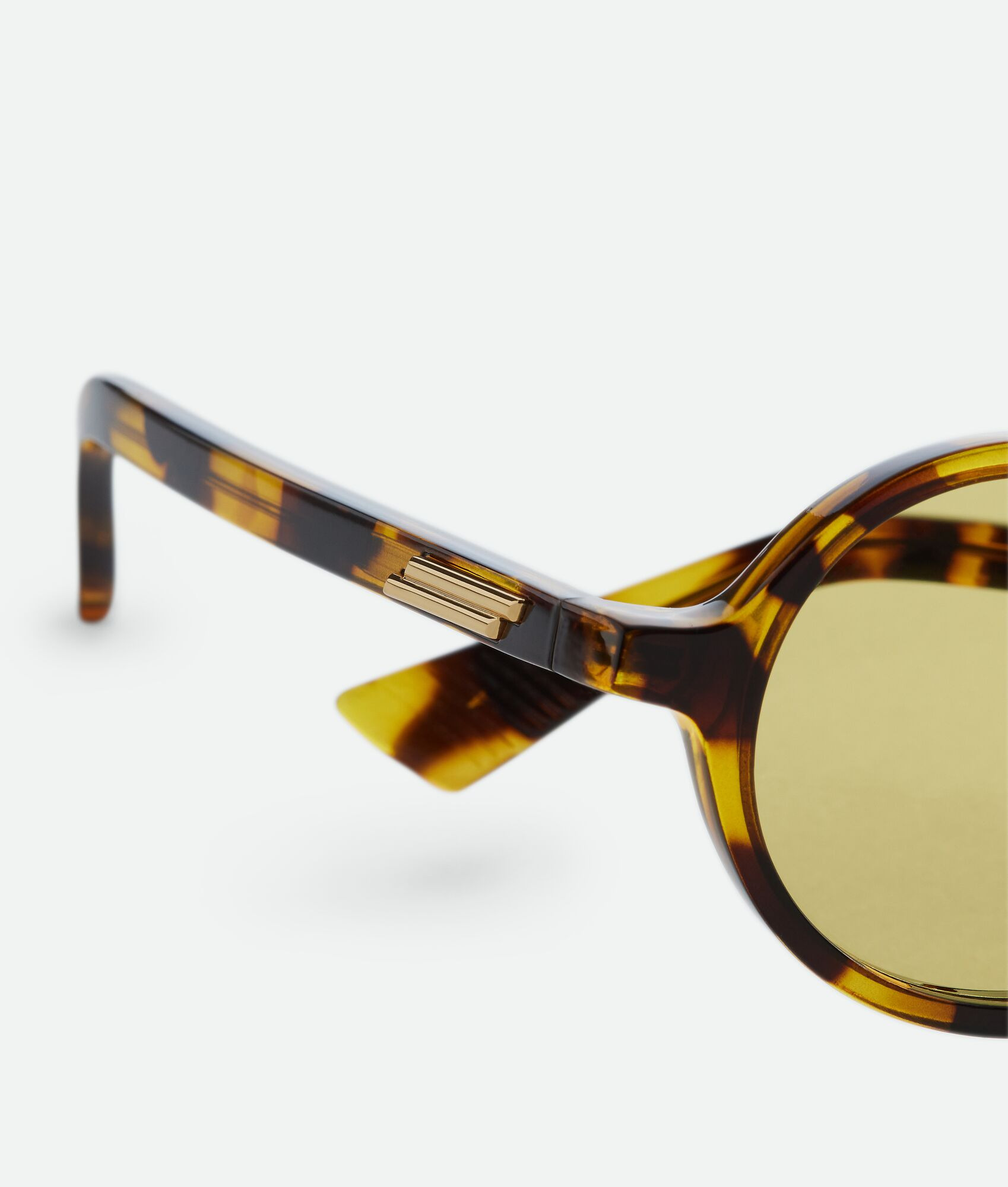 Classic Round Sunglasses - 4