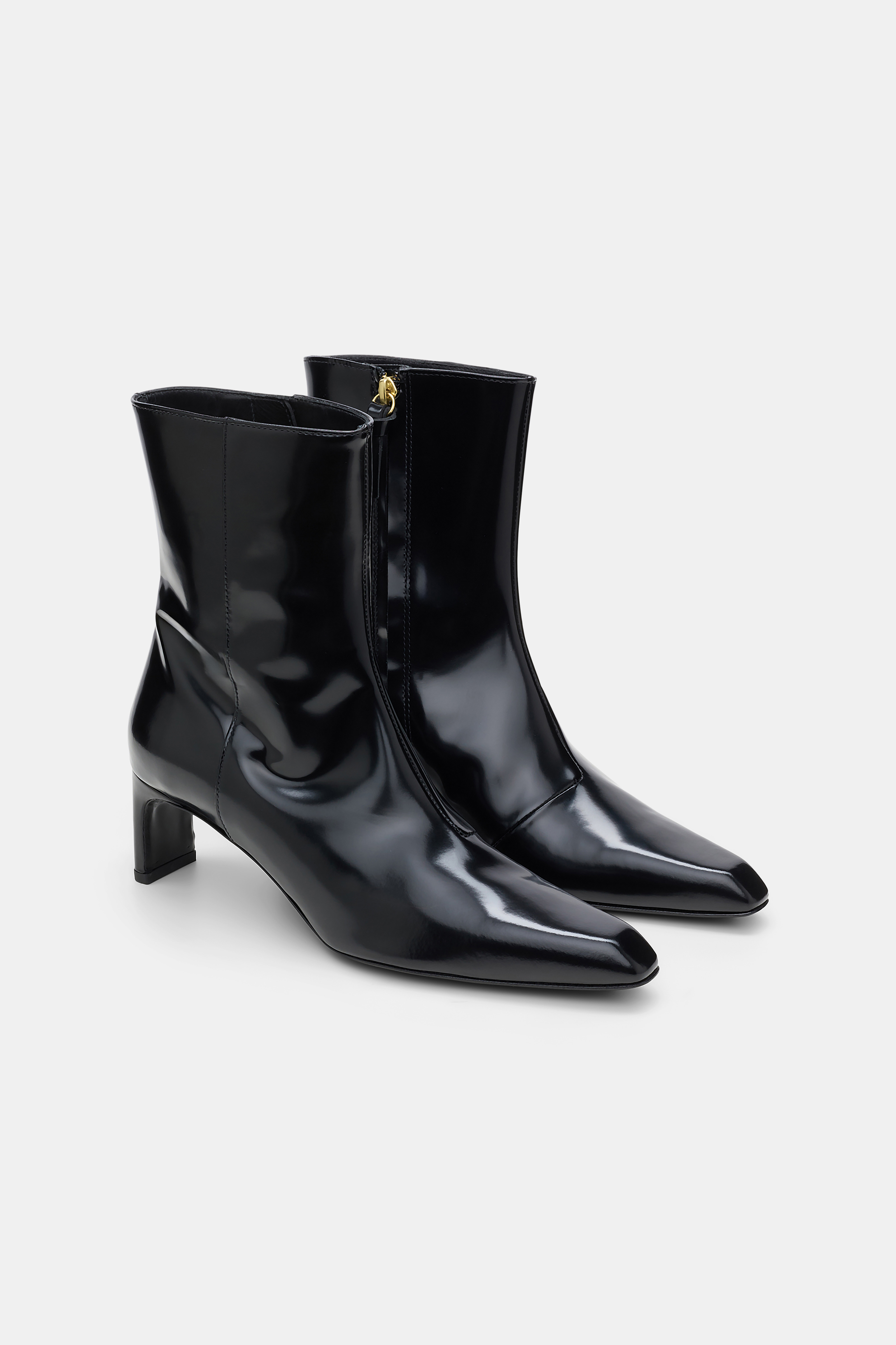 SUBTLE SHINE Ankle Boot - 6