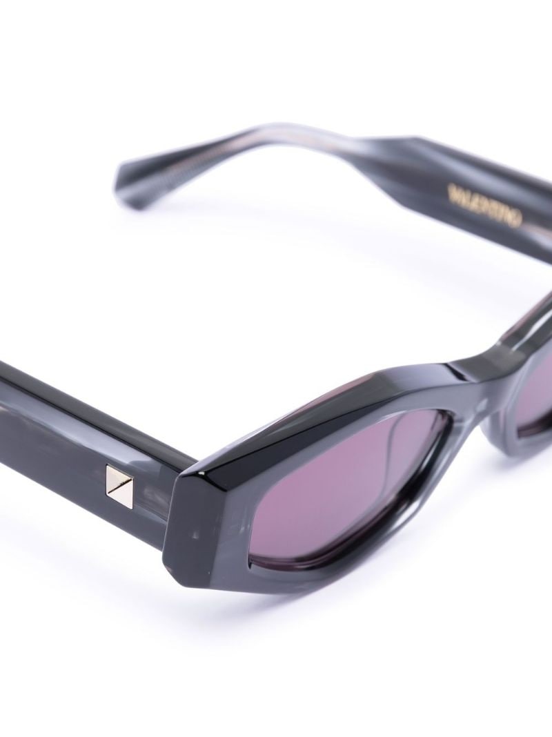 Rockstud irregular-frame sunglasses - 3