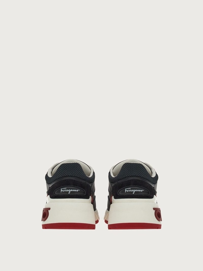 SNEAKER 4