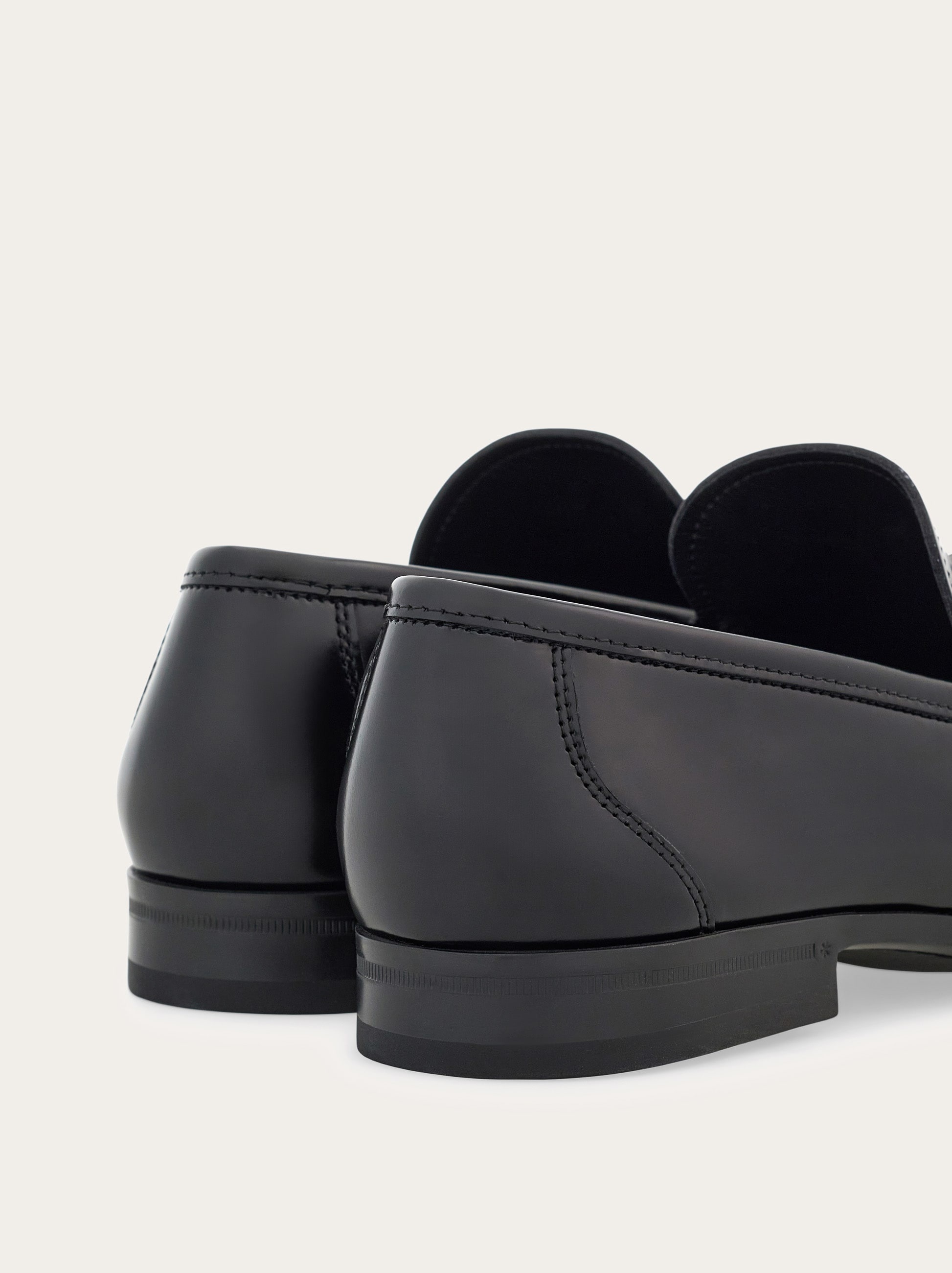 FERRAGAMO Moccasin with Gancini ornament | REVERSIBLE