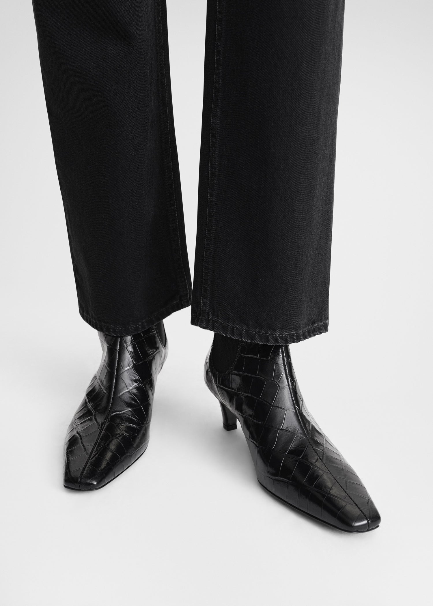 The Mid Heel Leather Boot black croco - 2