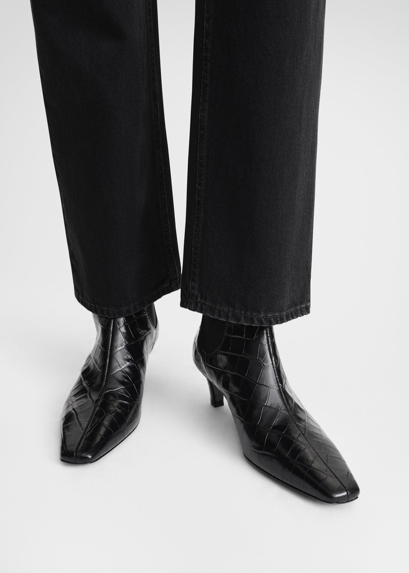 Totême The Mid Heel Leather Boot black croco outlook
