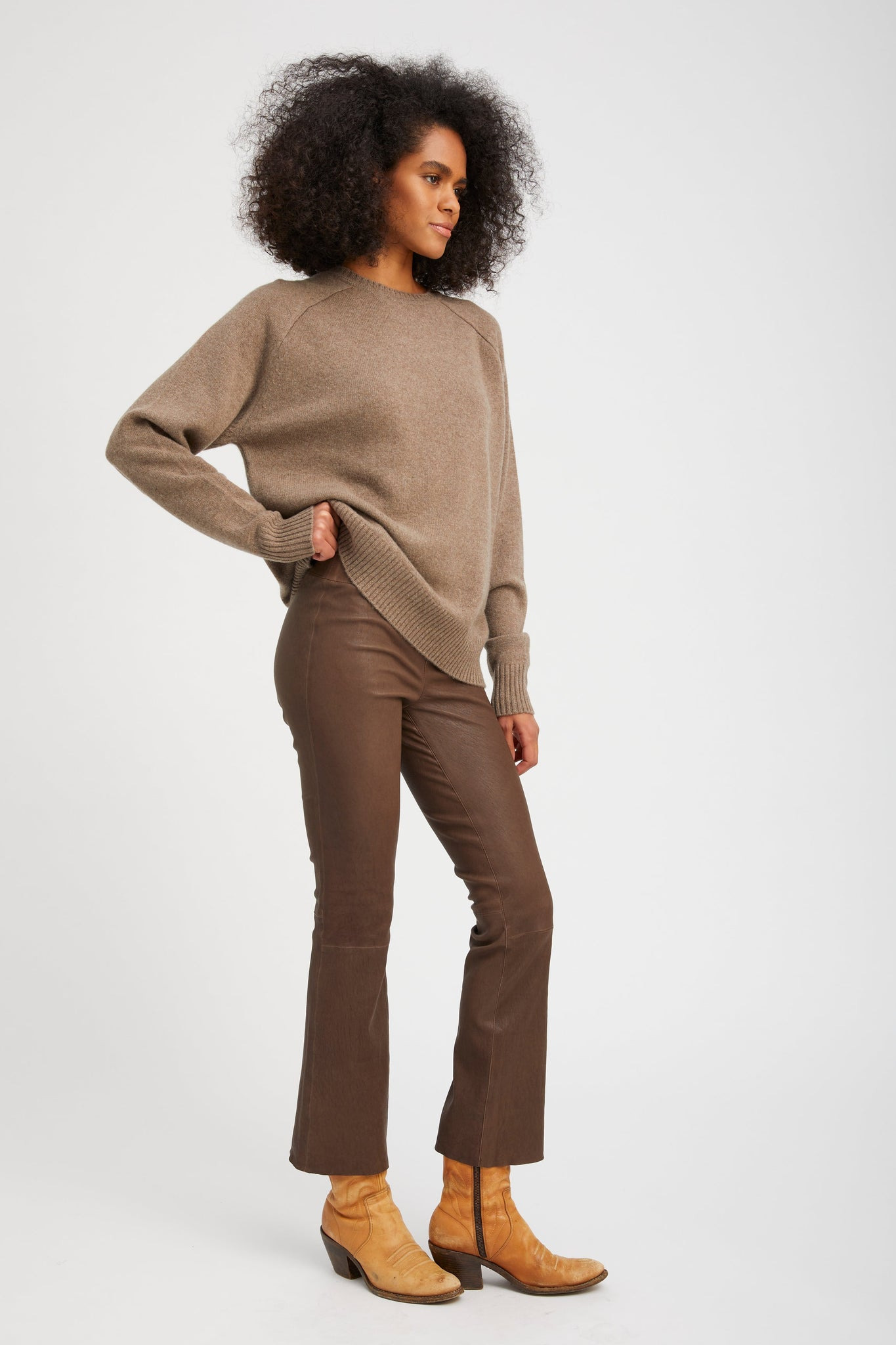 TRUFFLE LEATHER ANKLE FLARE - 3