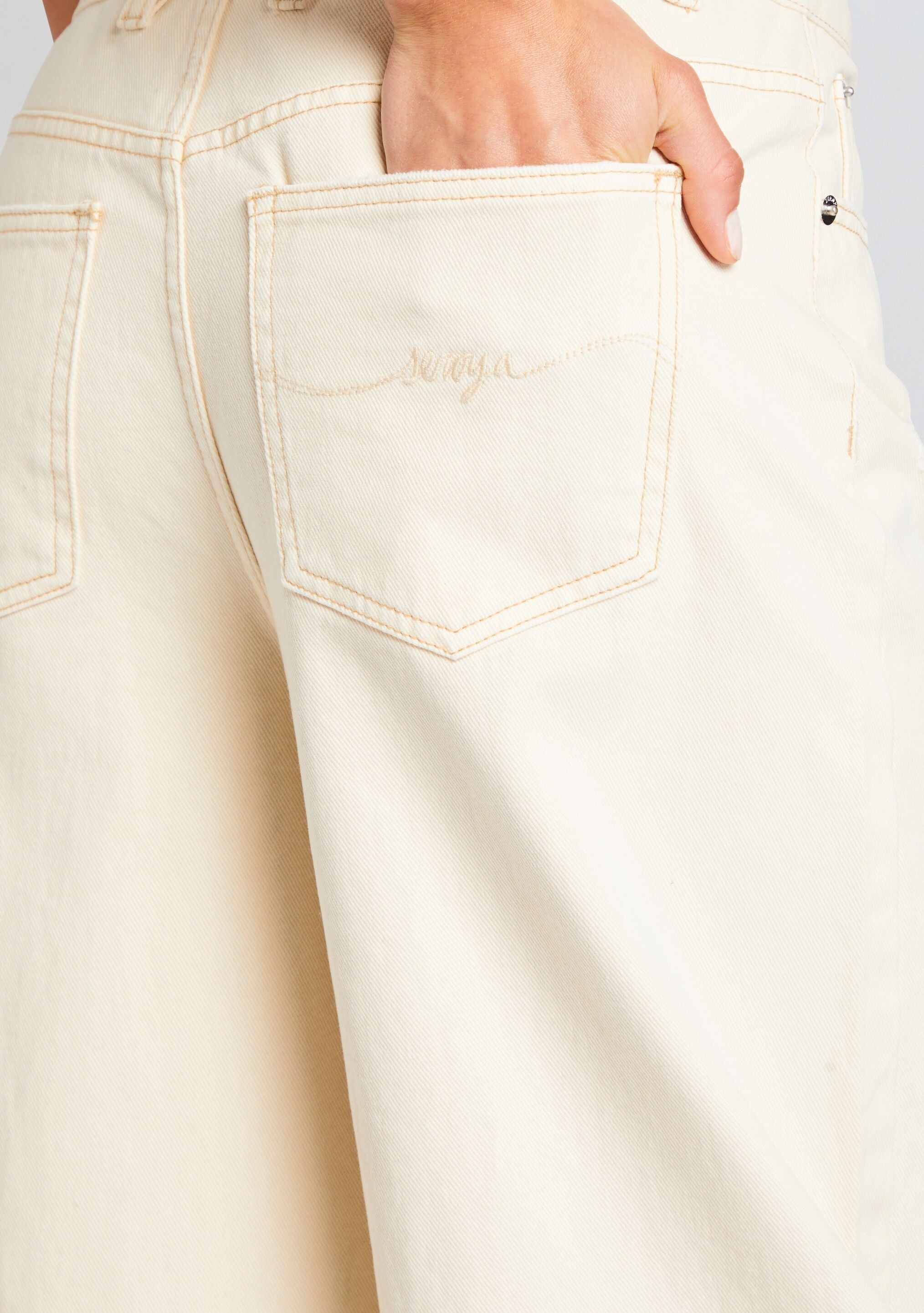 ASHLEY BARREL JEAN - 5