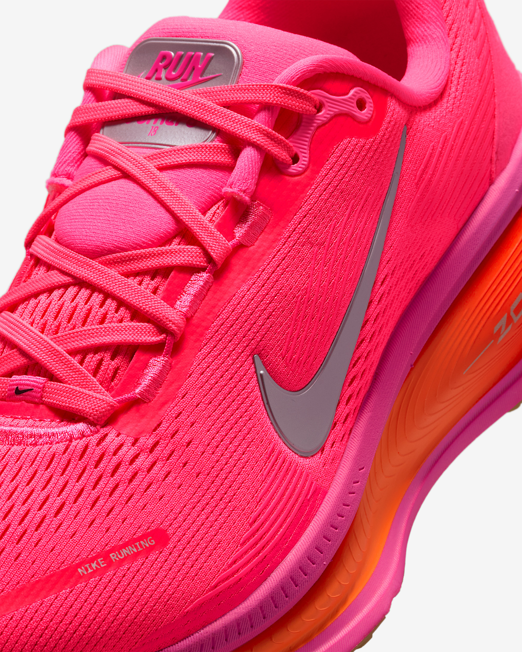 Nike Vomero 18 Women's Road Running Shoes - 7