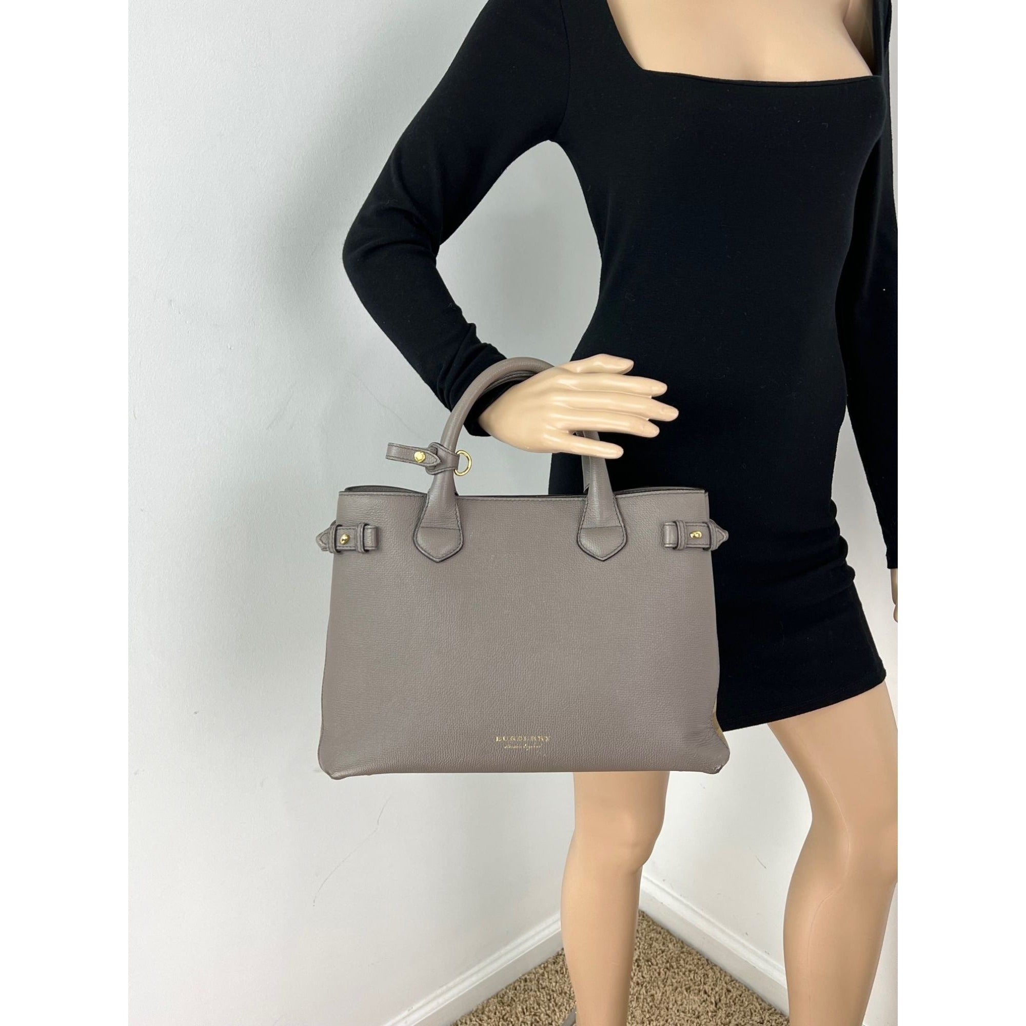 Debsluxurycloset - Burberry Tote Banner House Check Leather Canvas Medium Hand Shoulder Bag preowned - 8